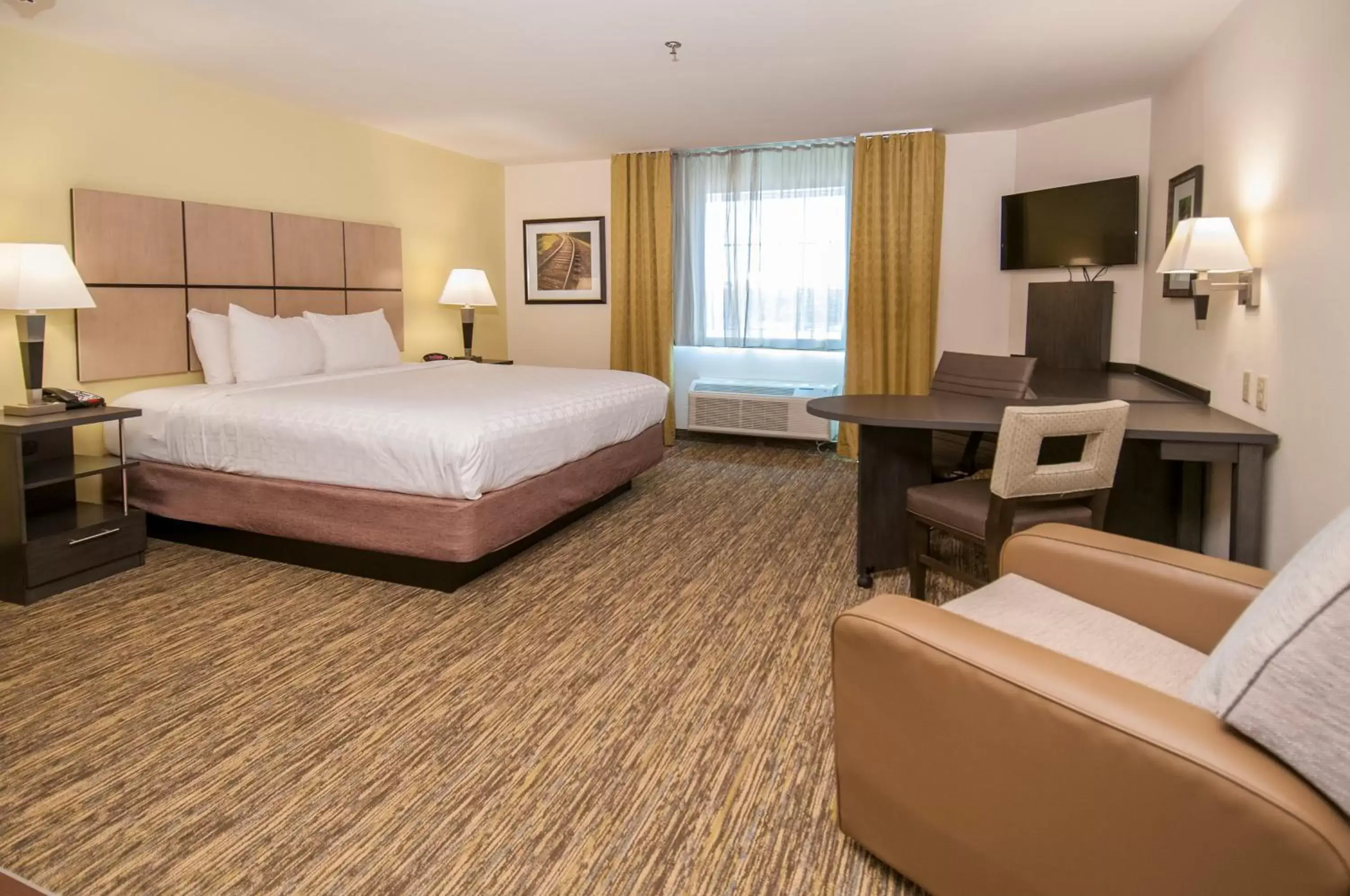 Photo of the whole room in Candlewood Suites - Baton Rouge - College Drive, an IHG Hotel