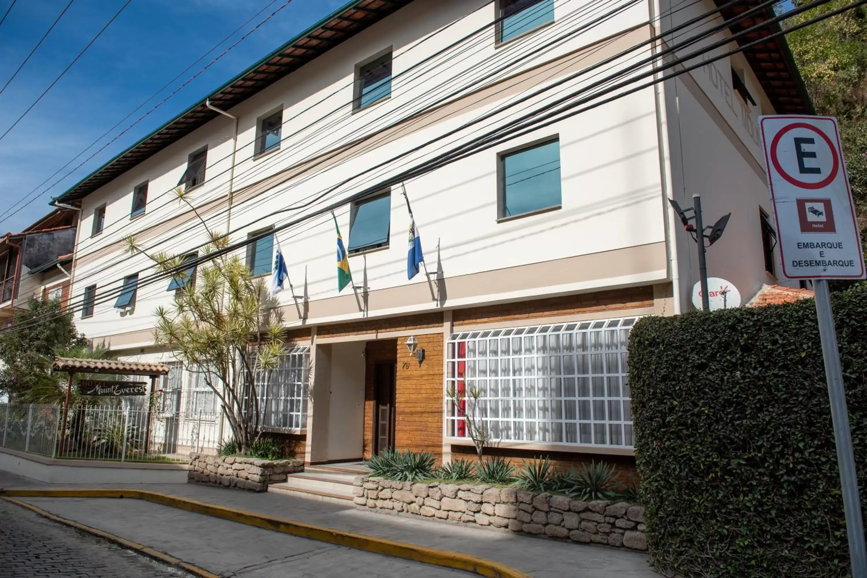 Facade/entrance in Hotel Mount Everest Facade/entrance in Hotel Mount Everest