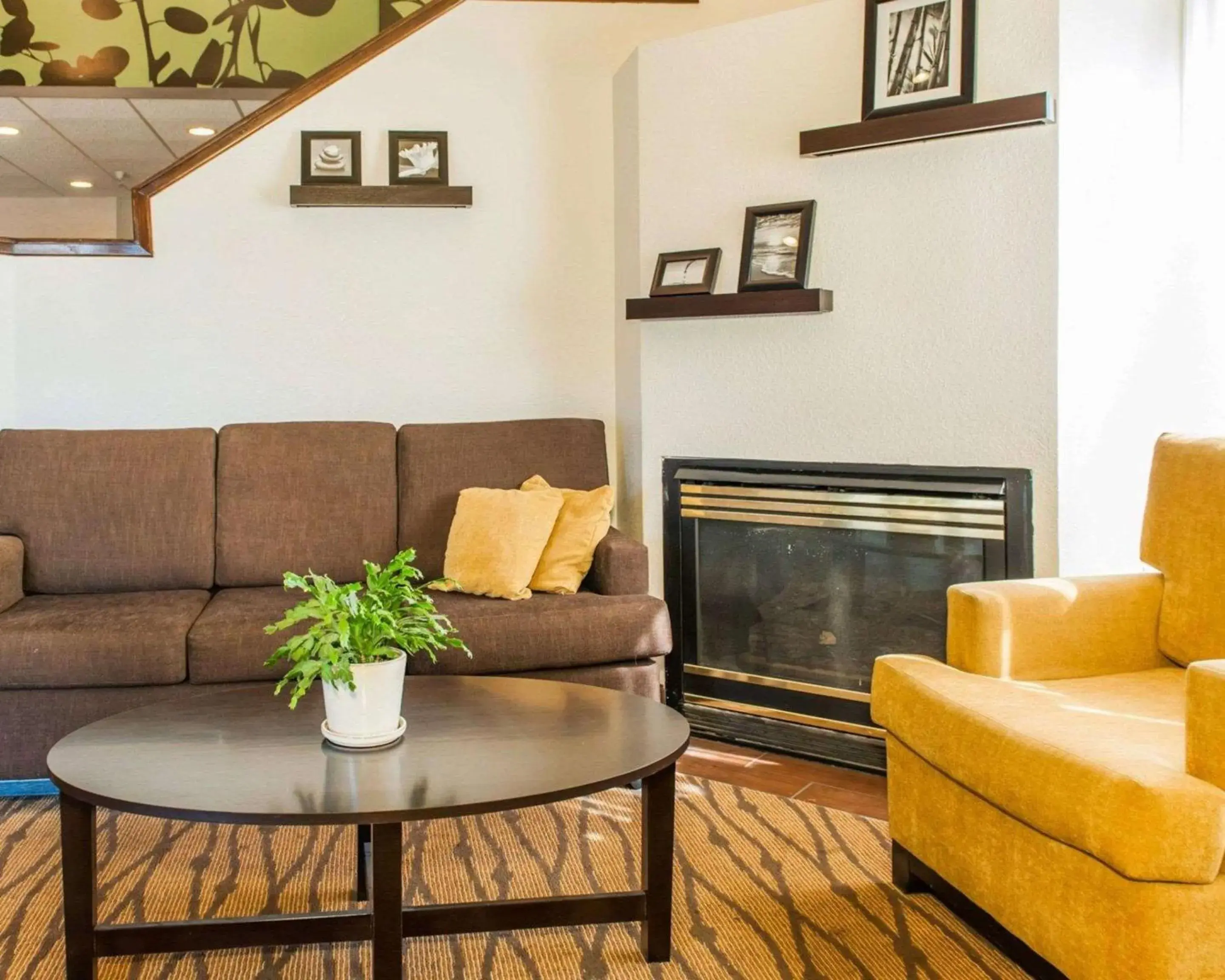 Lobby or reception, Seating Area in Sleep Inn Elkhart