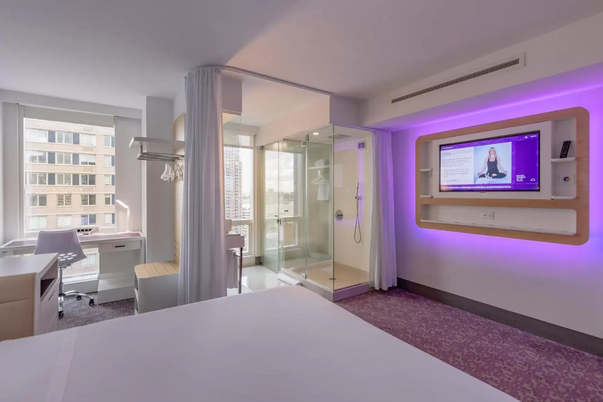 Shower, Bed in YOTEL New York Times Square
