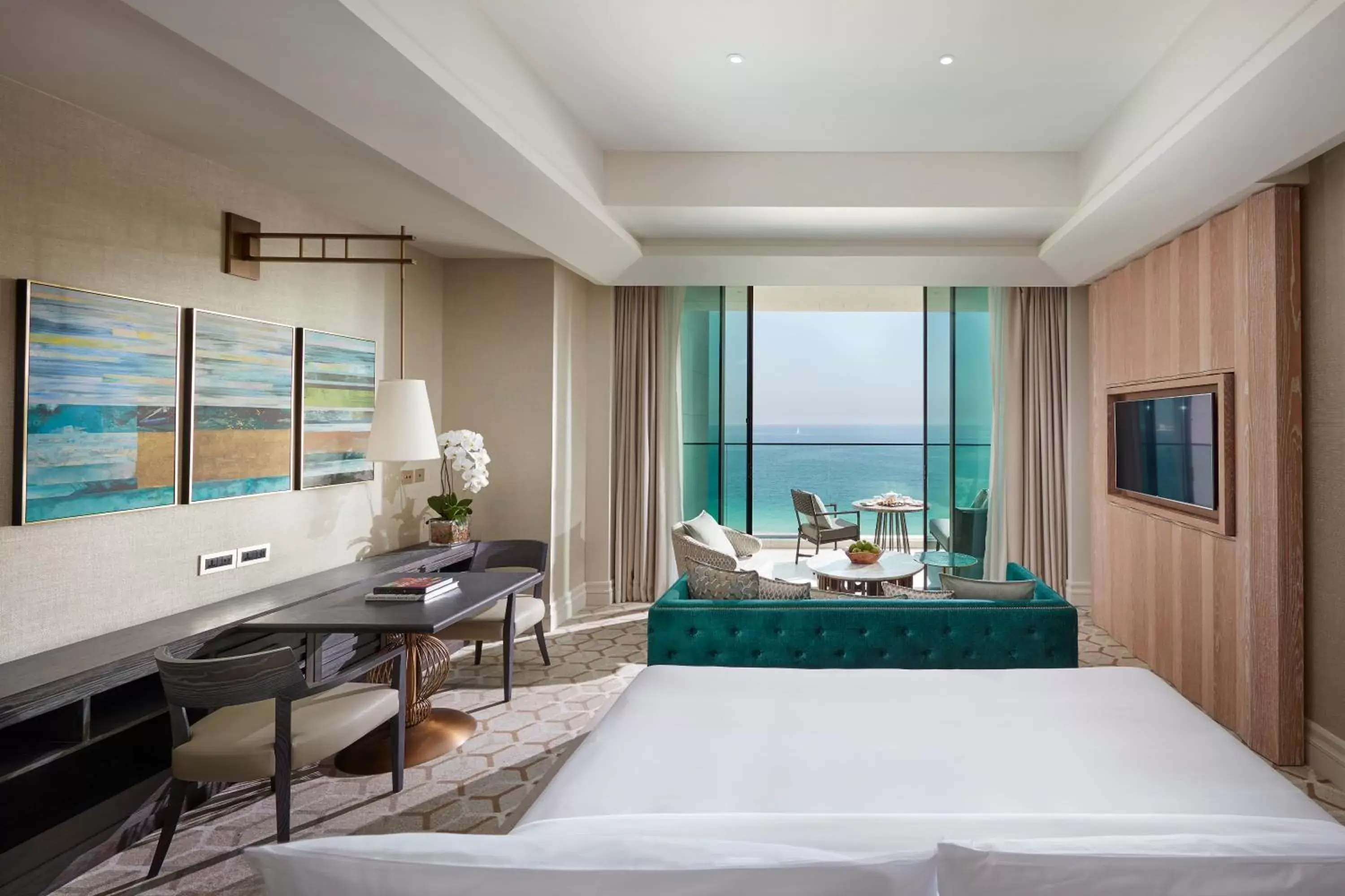 Bed in Mandarin Oriental Jumeira, Dubai