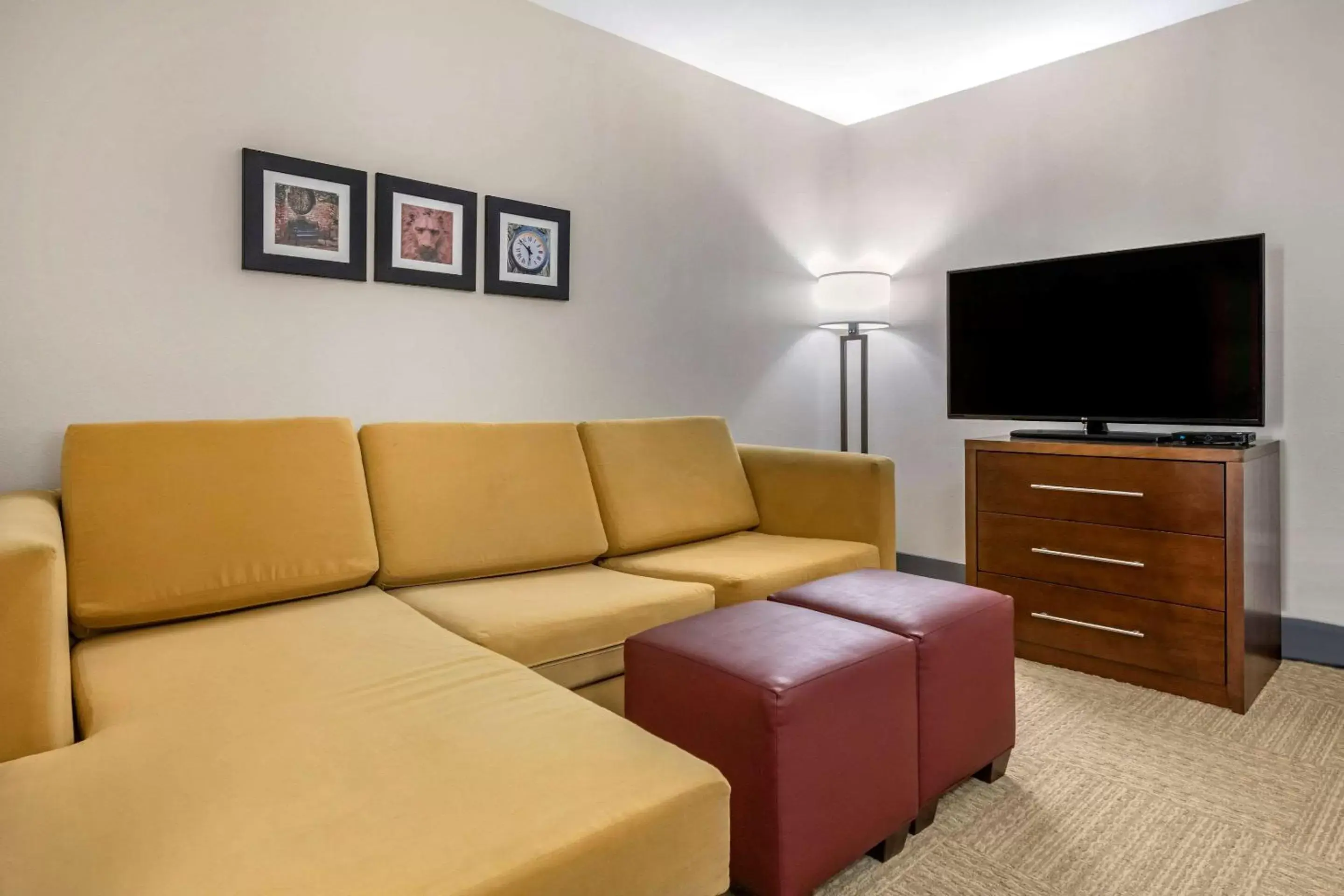 Photo of the whole room, Seating Area in Comfort Inn & Suites Saint Augustine