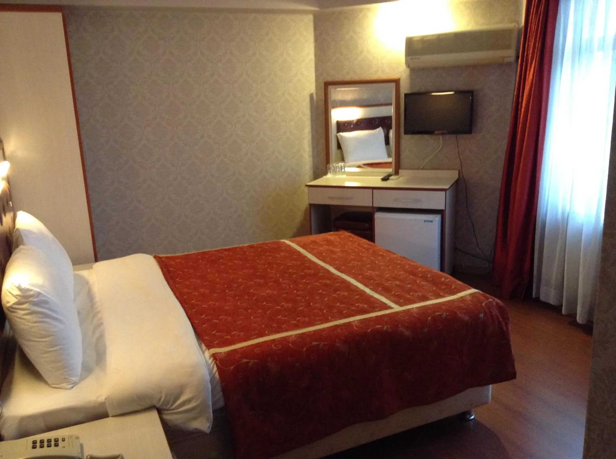 Day, Bed in Tayhan Hotel