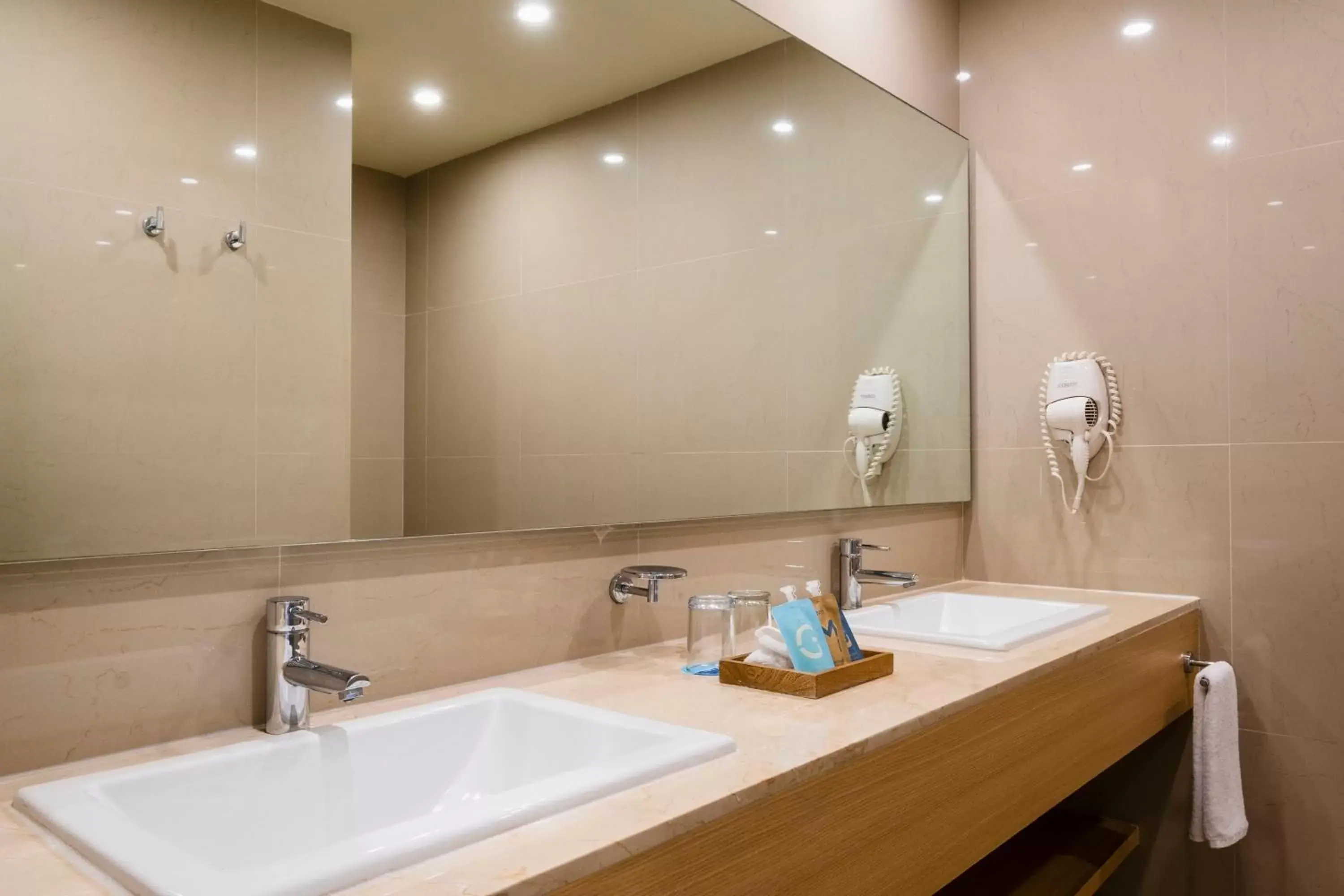 Bathroom in Hotel NYX Cancun