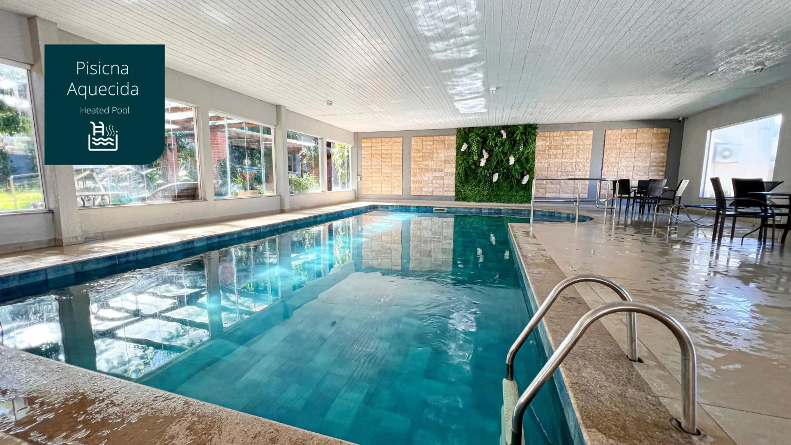 Swimming Pool in Cataratas Park Hotel