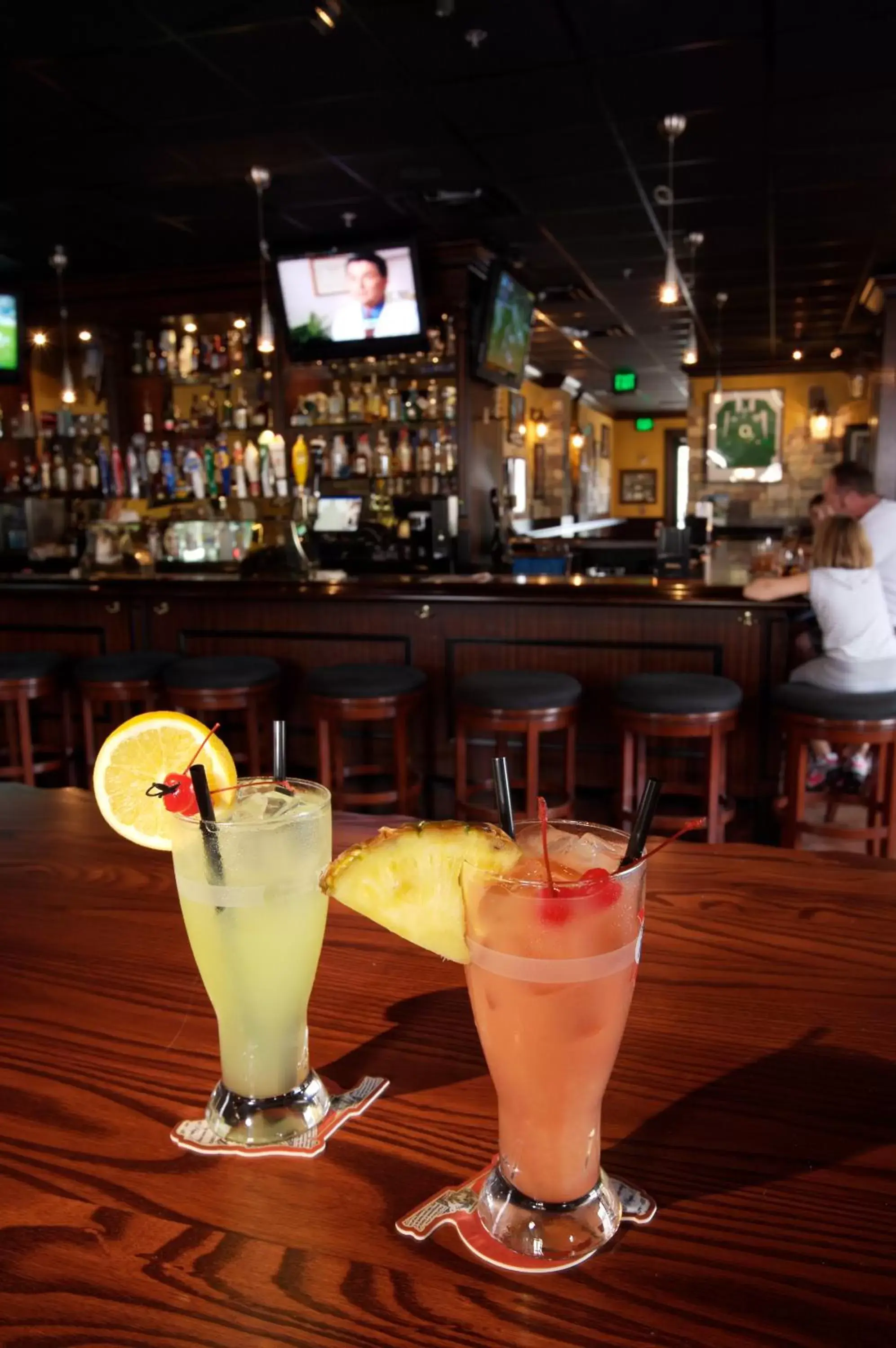 Lounge or bar, Drinks in Lake Buena Vista Resort Village and Spa, a staySky Hotel & Resort Near Disney