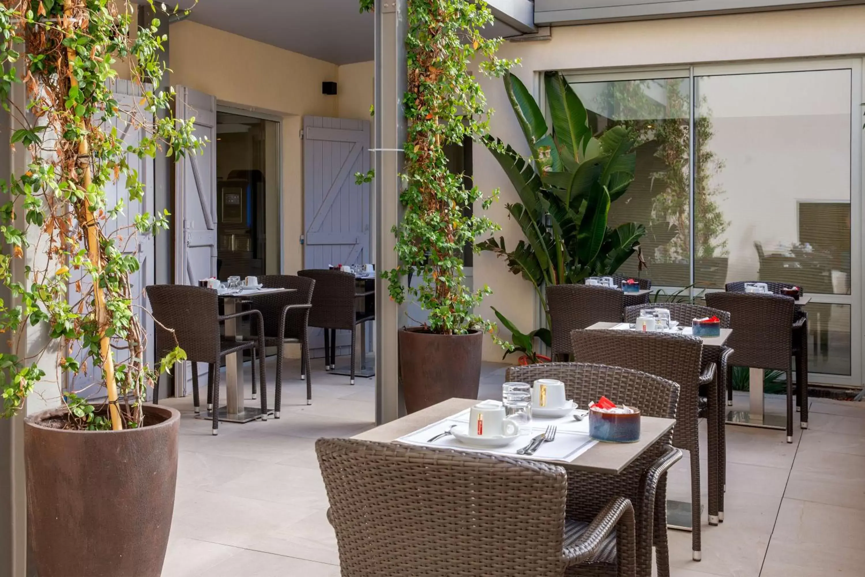 Breakfast, Restaurant/Places to Eat in Best Western Hotel & SPA Coeur De Cassis