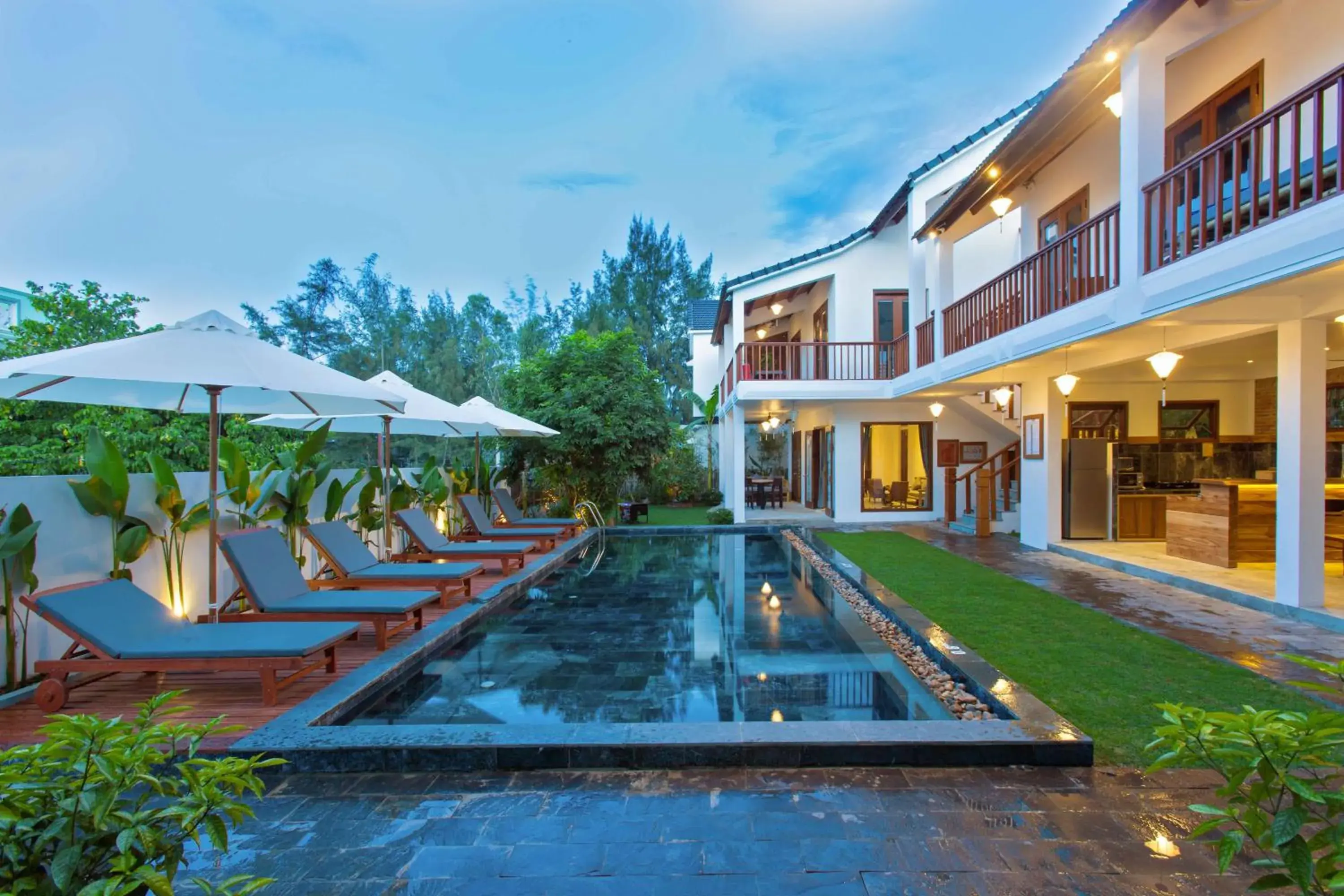 Garden, Swimming Pool in Vina Beach Pool Villas