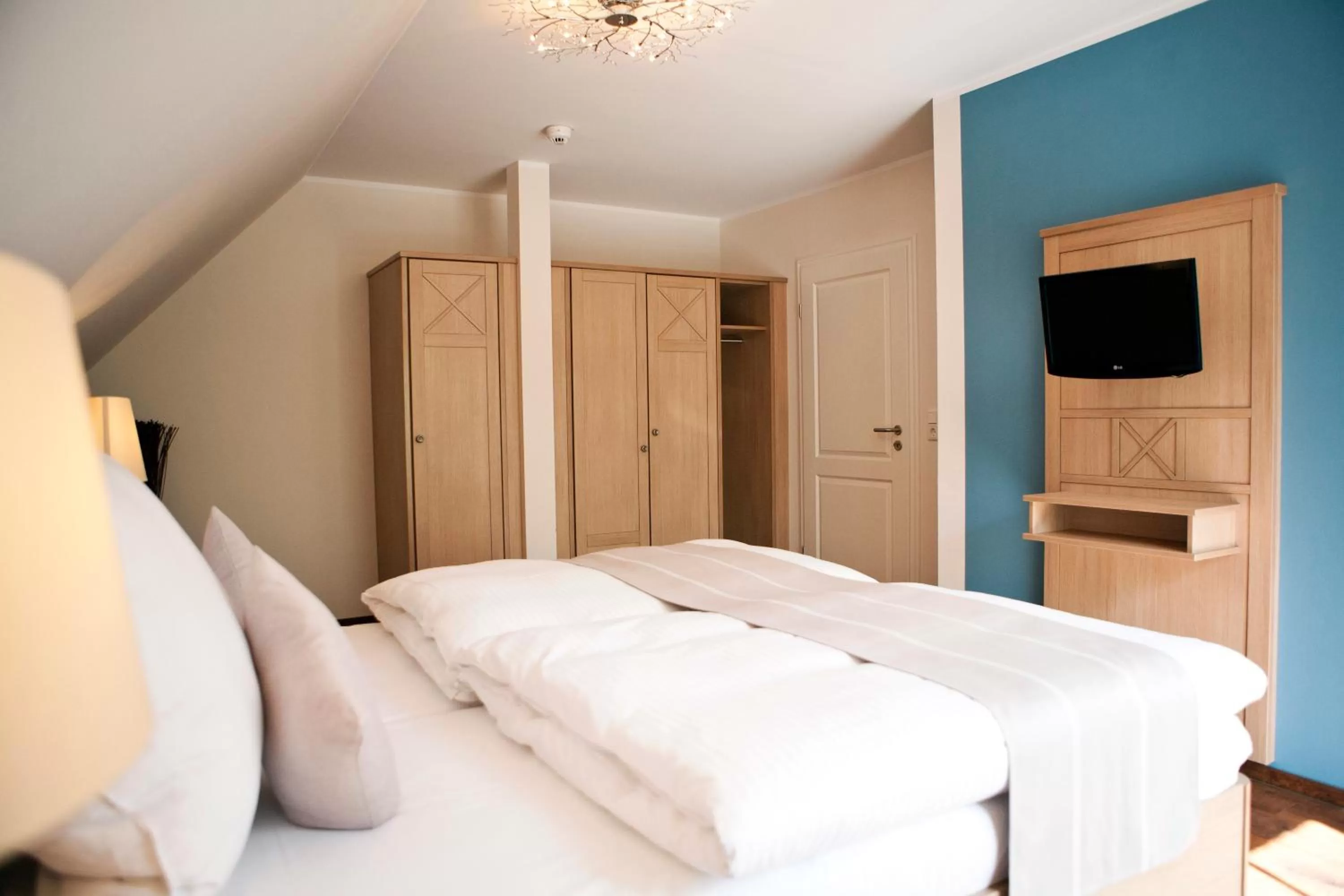 Photo of the whole room, Bed in Kathmeyers Landhaus Godewind