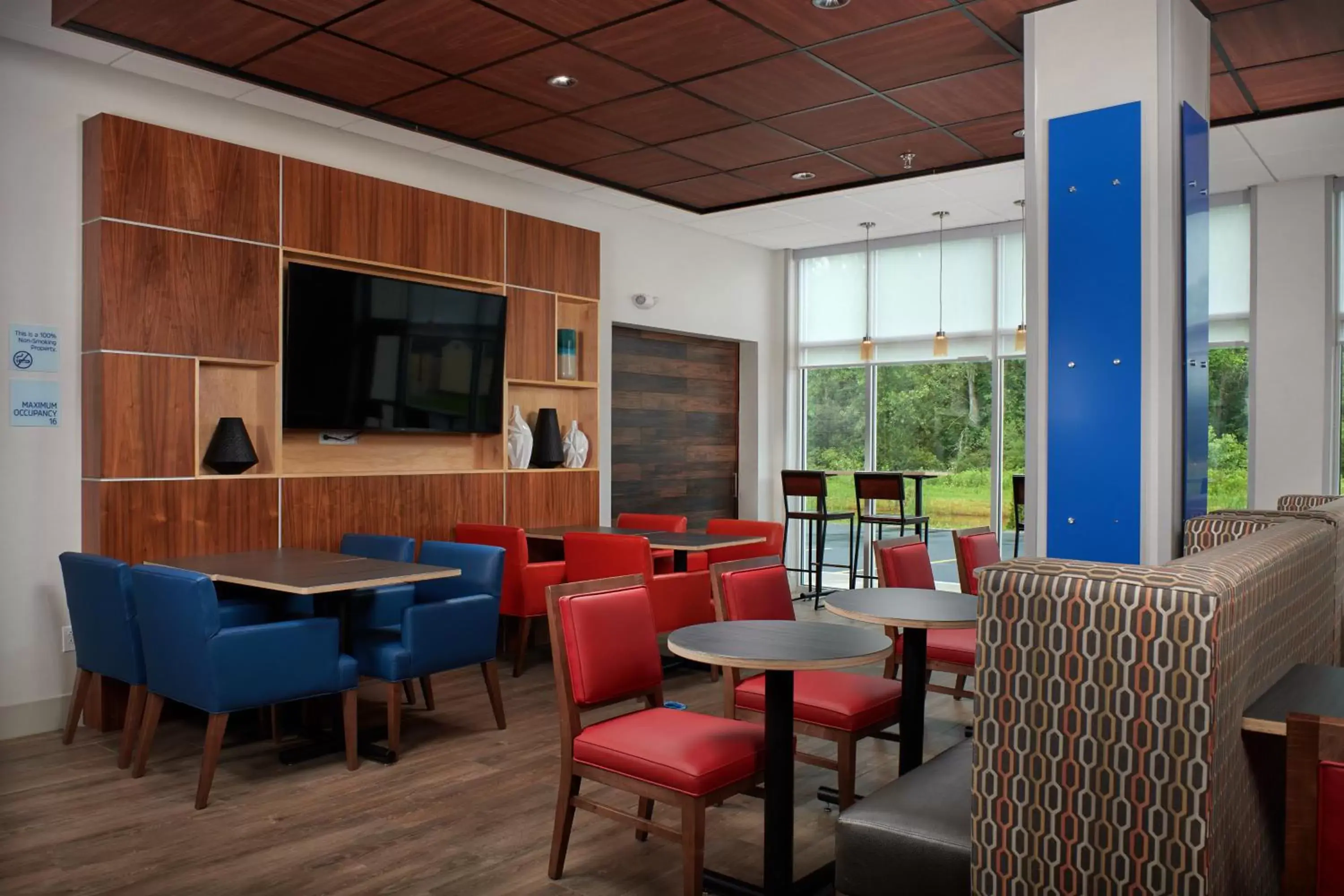 Breakfast, Restaurant/Places to Eat in Holiday Inn Express - Lockport, an IHG Hotel