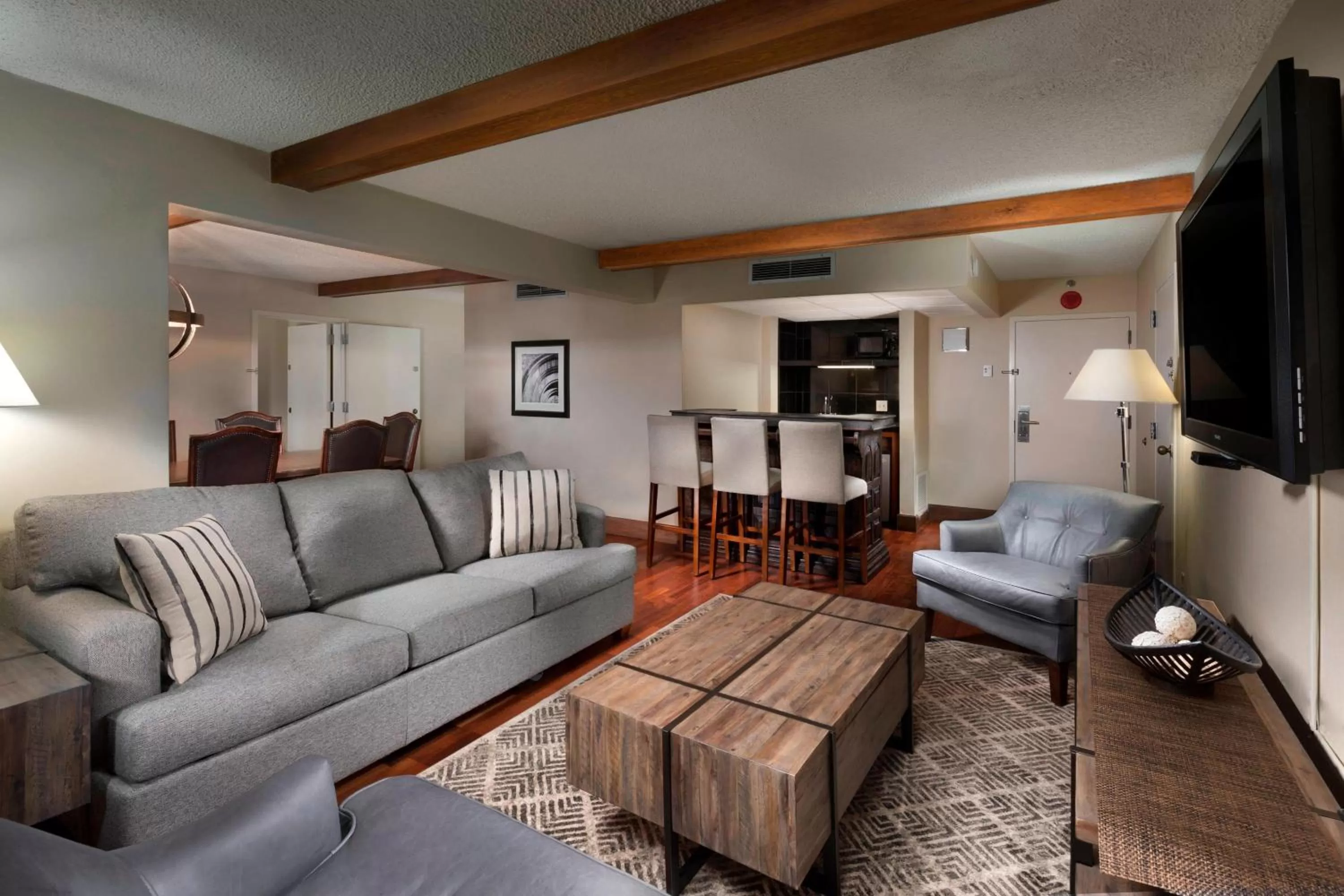 Living room, Seating Area in Four Points by Sheraton Manhattan