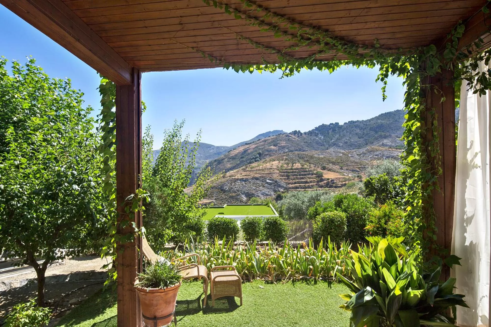 Garden view in La Almunia del Valle
