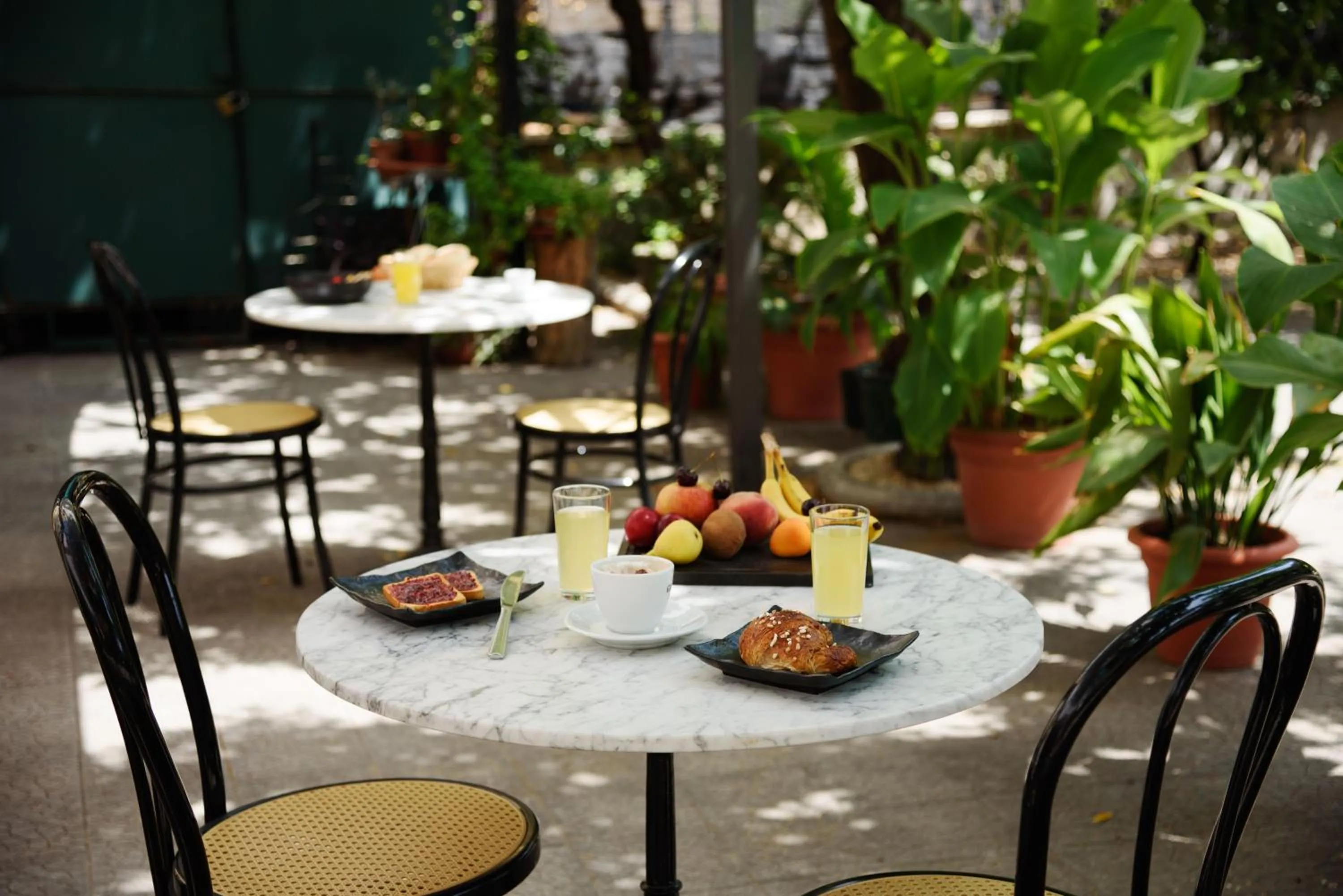 Breakfast in Hotel Calypso