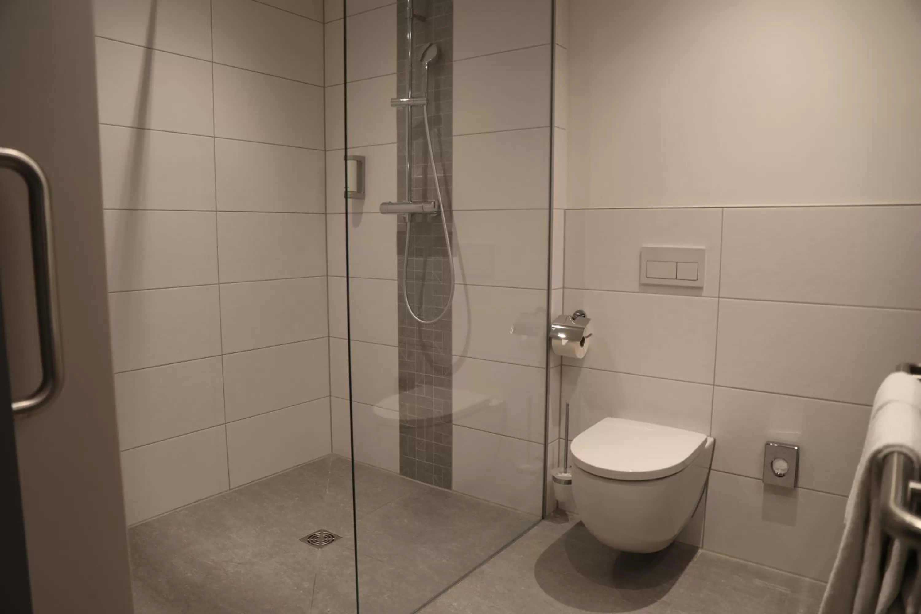 Toilet in Hotel INCLUDiO