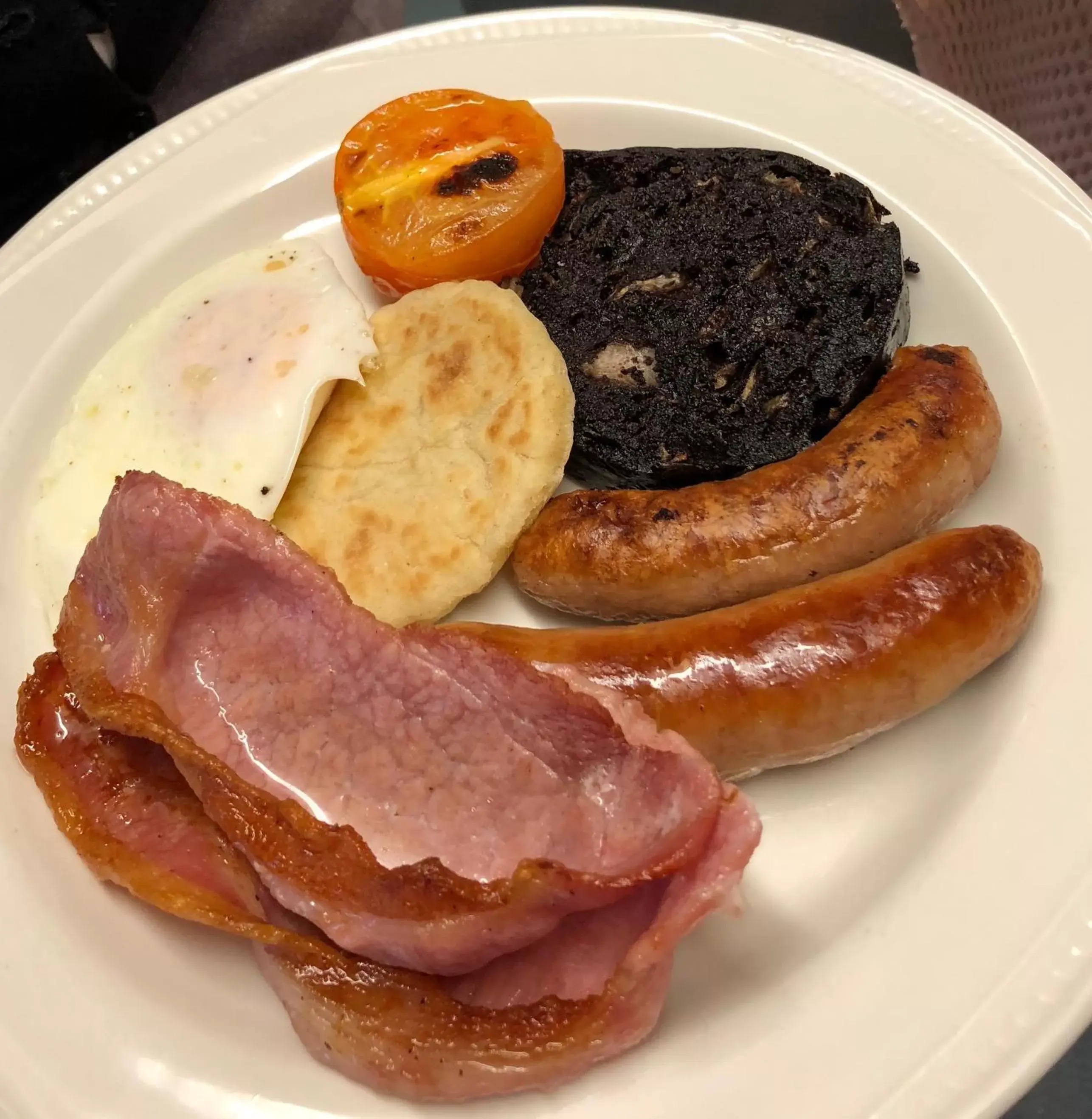 English/Irish breakfast, Food in Mackays Hotel