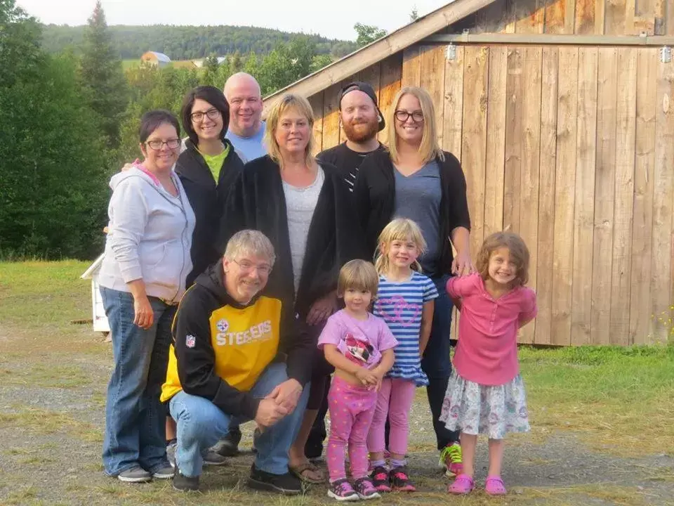 Family in Le Gîte Ambrelane