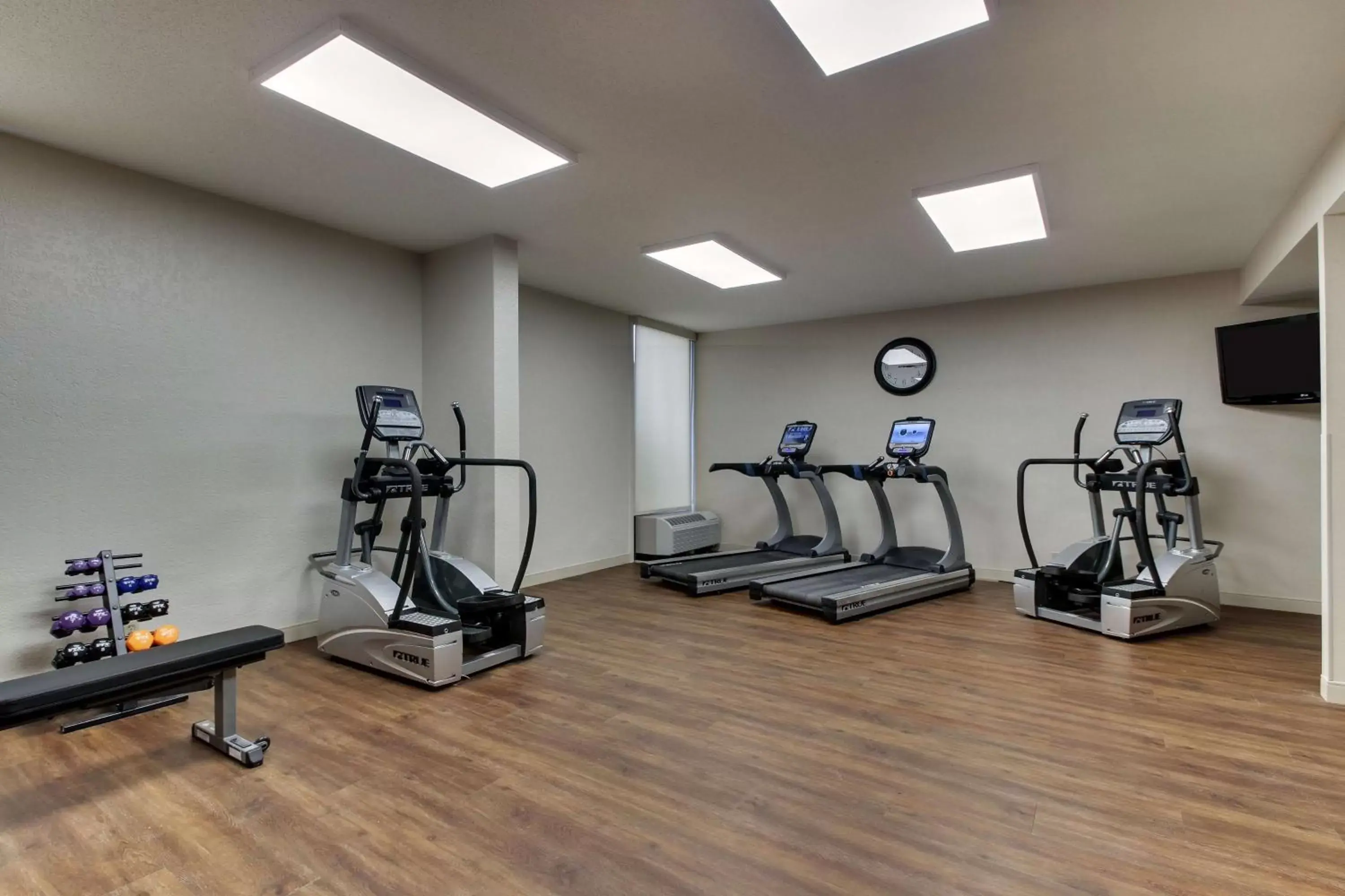 Activities, Fitness Center/Facilities in Pear Tree Inn Cape Girardeau West