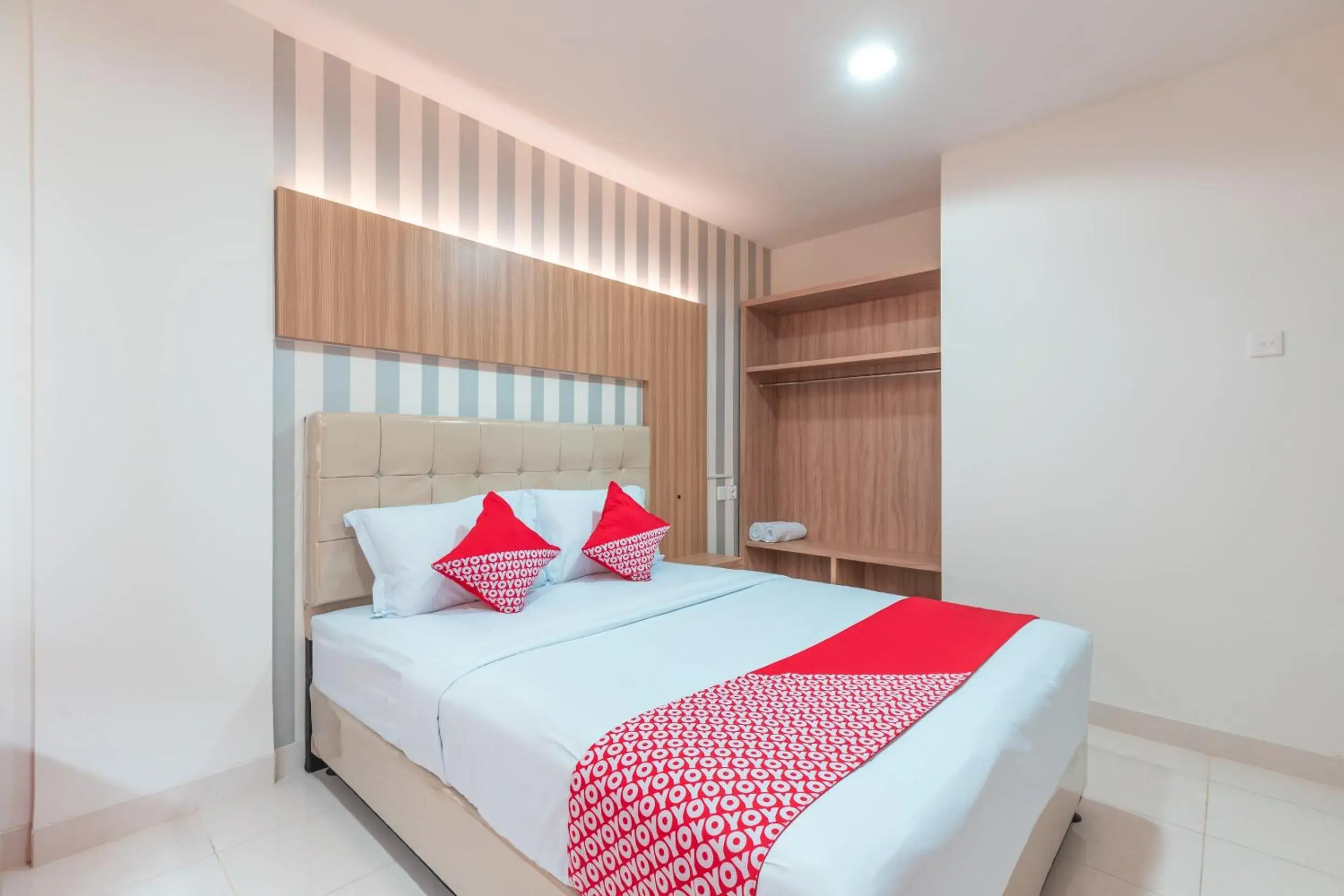 Bedroom, Bed in OYO 1948 Apartement Sentul Tower