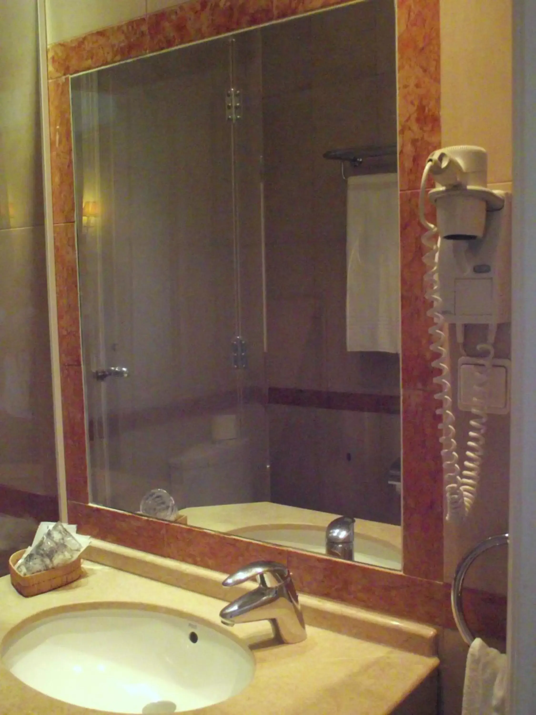Bathroom in Hotel Dom Sancho I