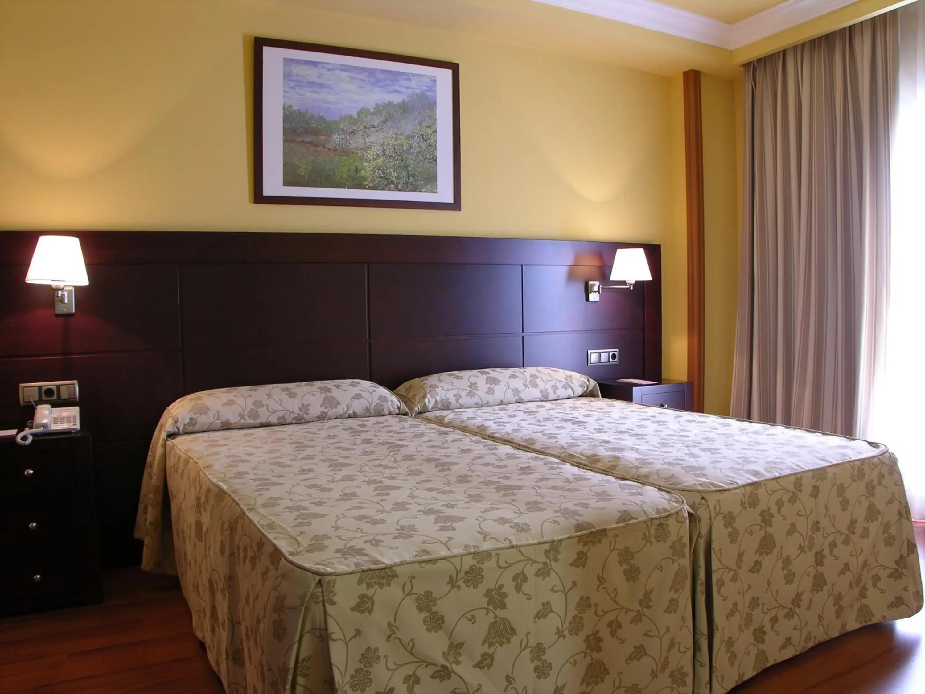 Bed in Hotel II Castillas Ávila