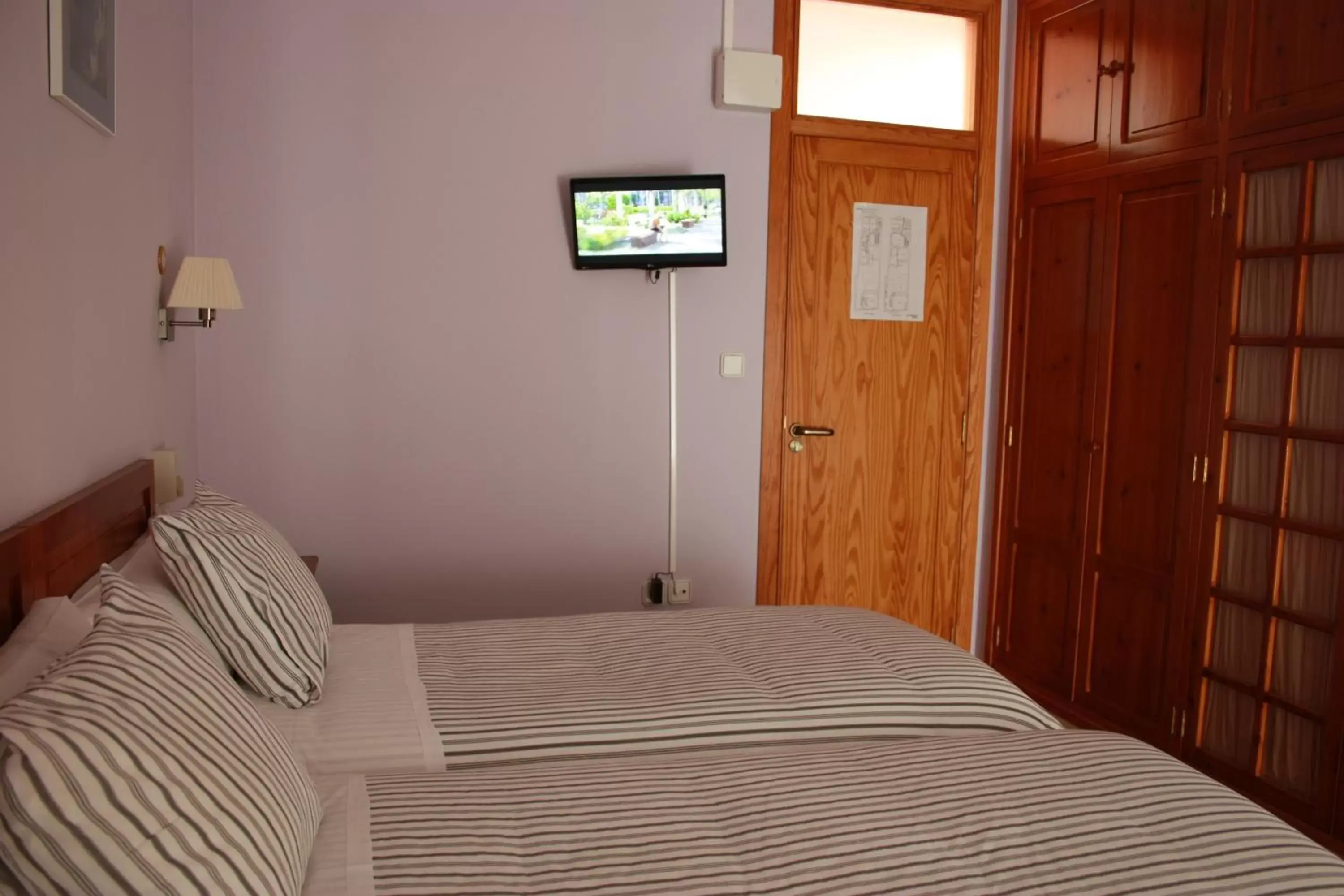 Bedroom, Bed in Bed and Breakfast "Domus Atilia"