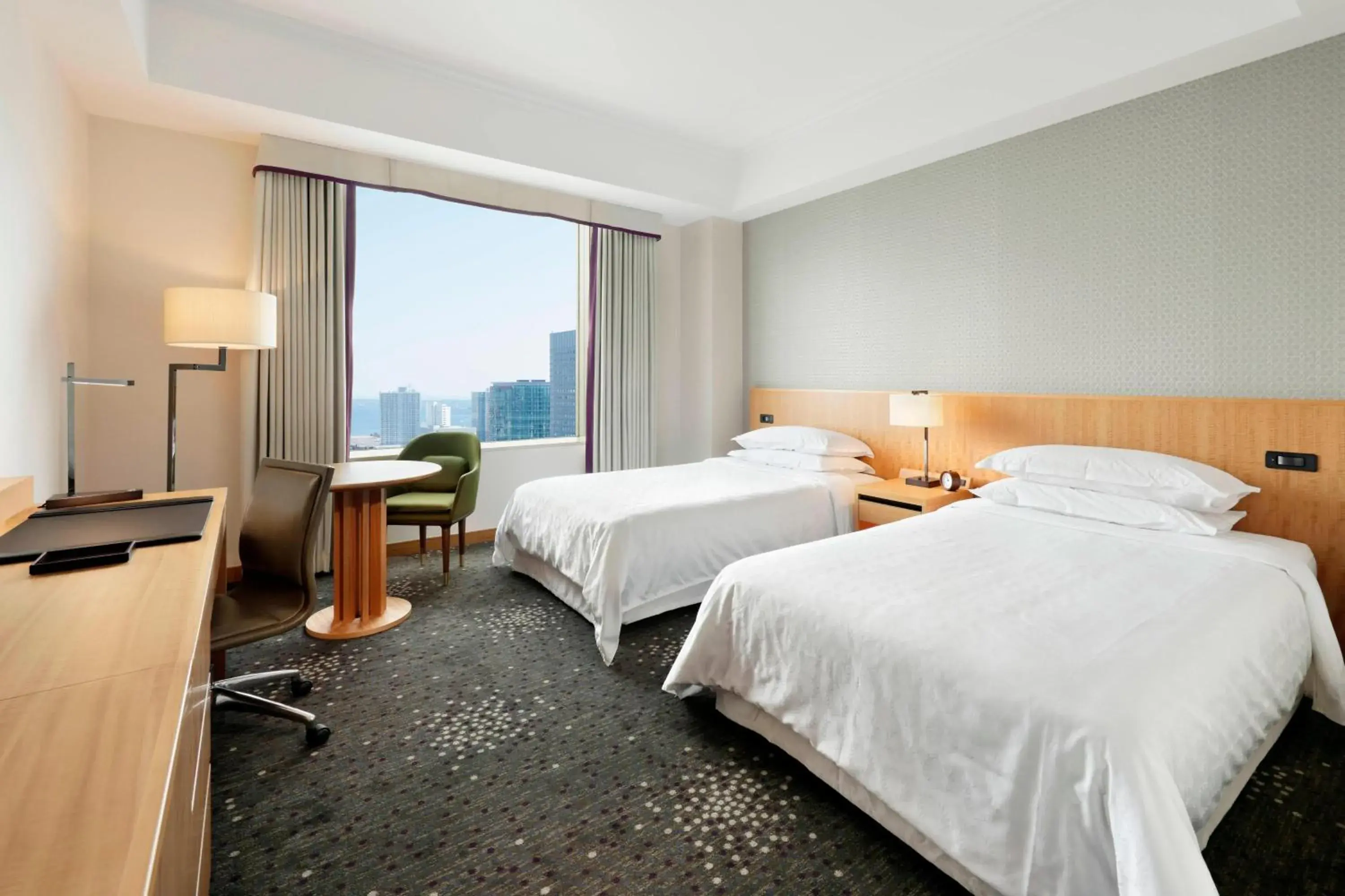 Photo of the whole room in Yokohama Bay Sheraton Hotel and Towers
