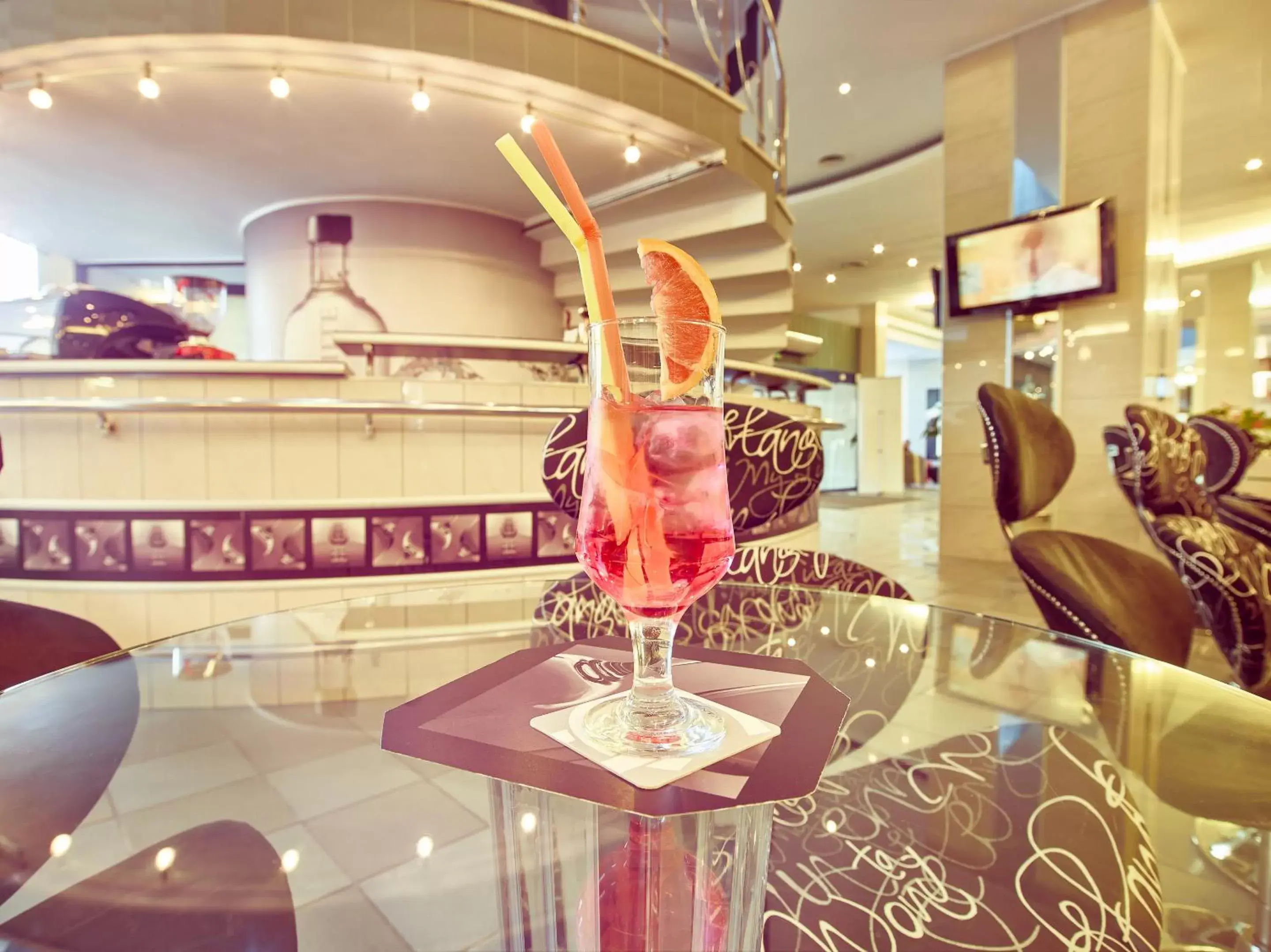 Lounge or bar in Continental Forum Arad