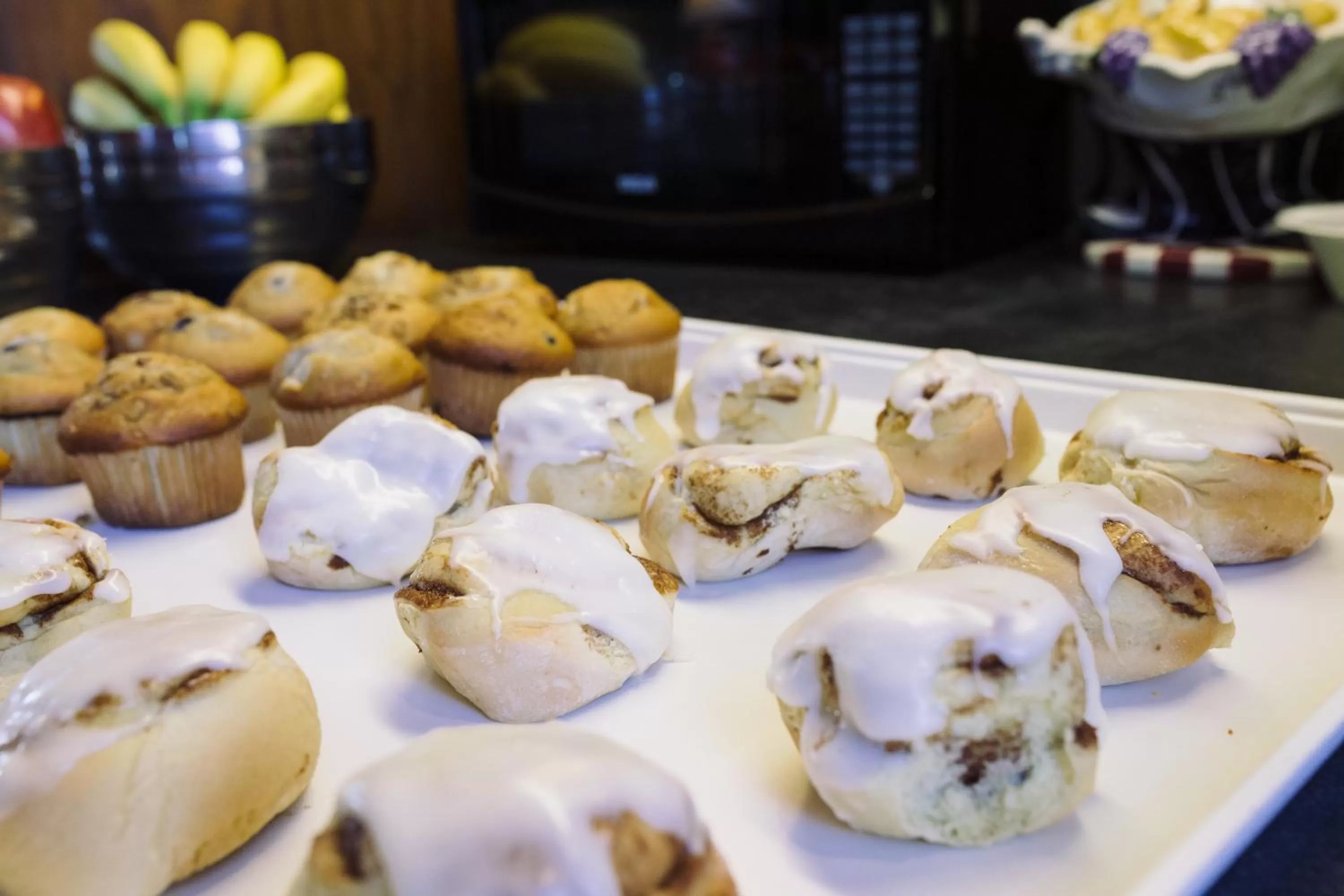 Buffet breakfast in Wildwood Lodge & Suites