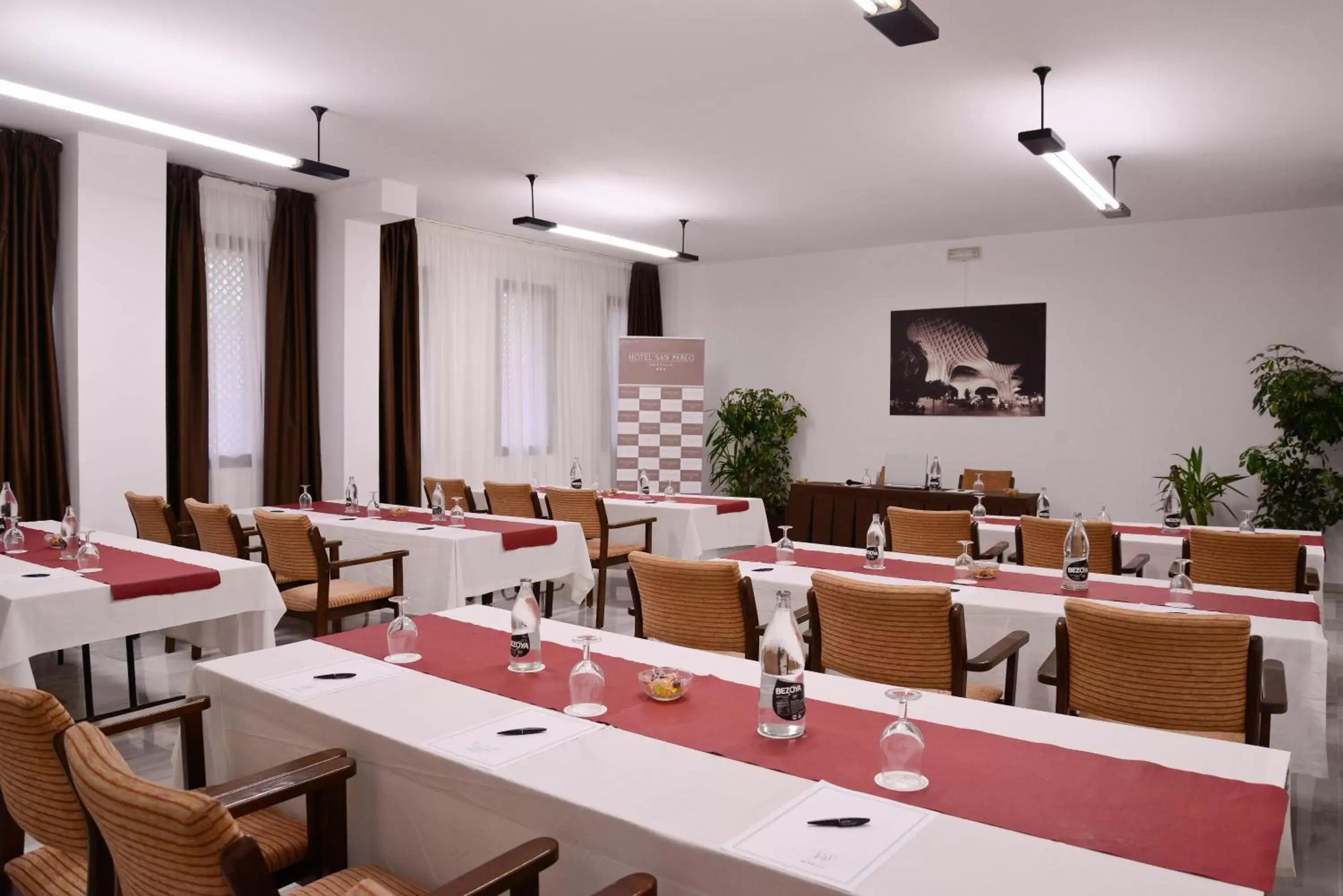 Meeting/conference room in Hotel San Pablo Sevilla