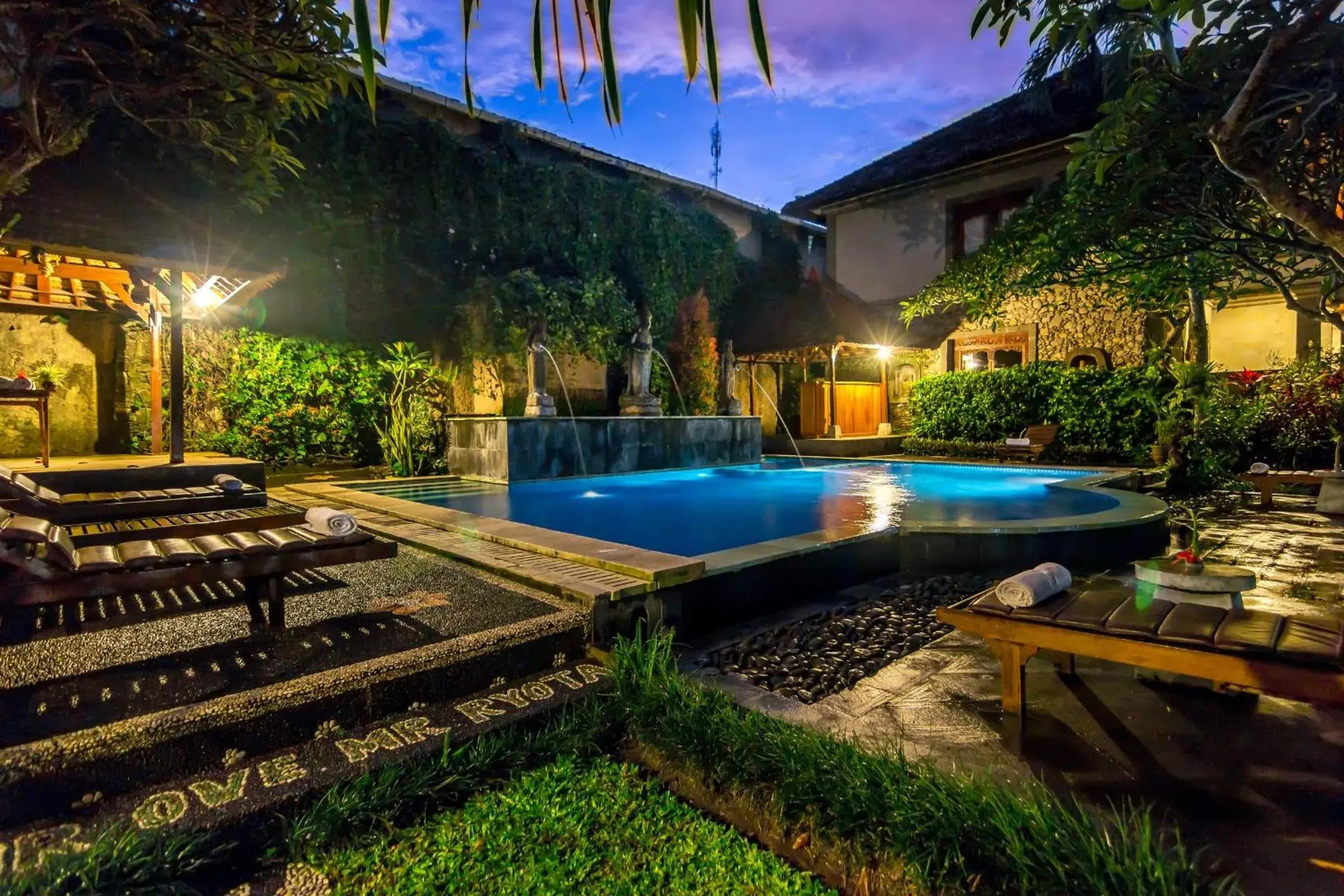 Swimming Pool in Sahadewa Resort & Spa