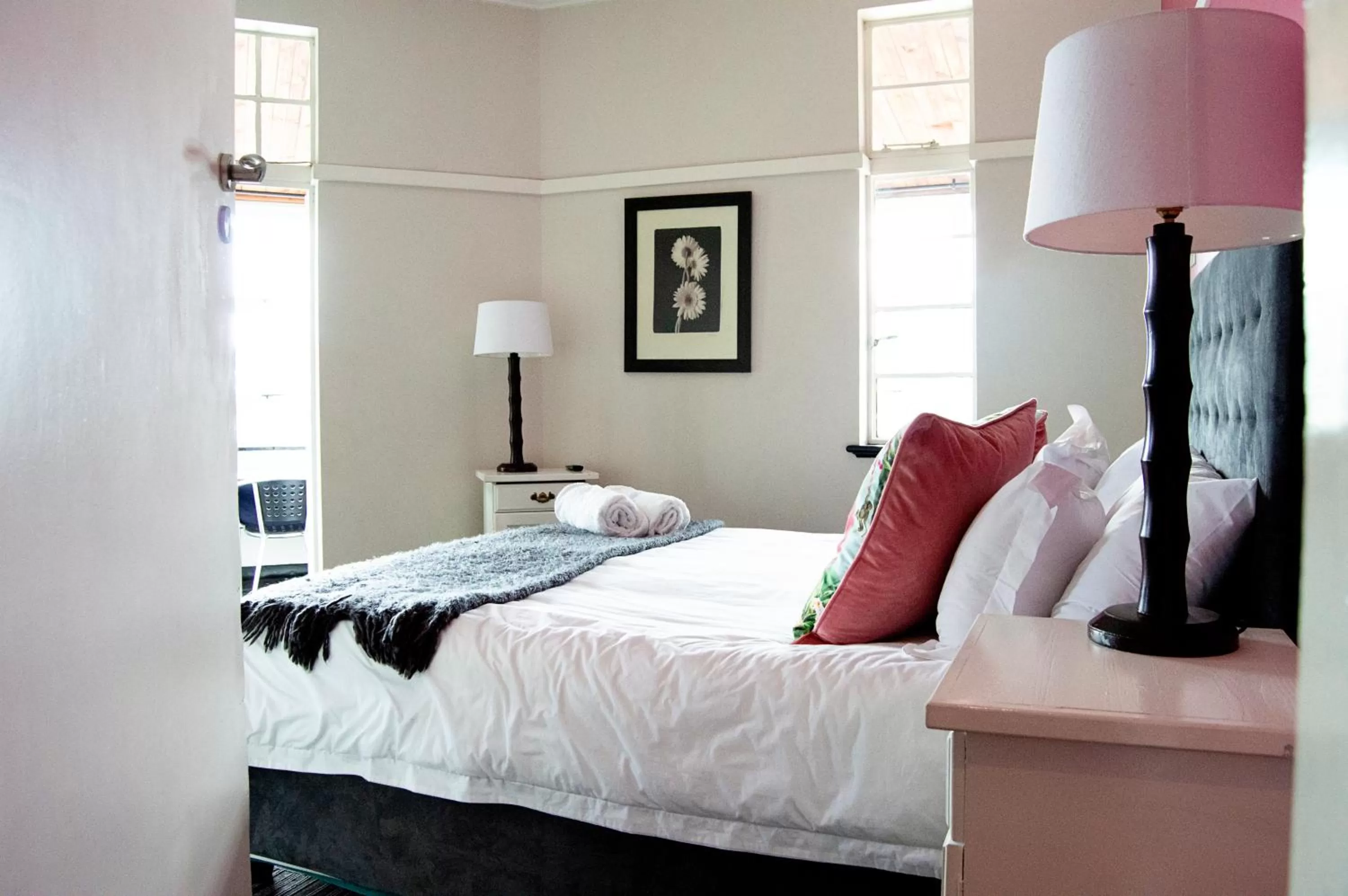 Bed in Thistle Hotel