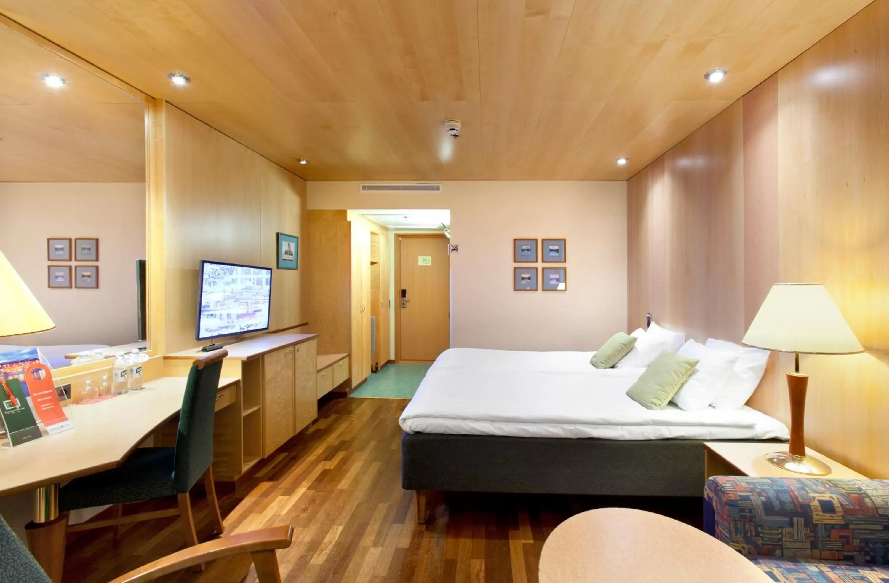 Standard Twin Room with Balcony - Annex Building - Spa Access Included in Holiday Club Tampereen Kehräämö Standard Twin Room with Balcony - Annex Building - Spa Access Included in Holiday Club Tampereen Kehräämö