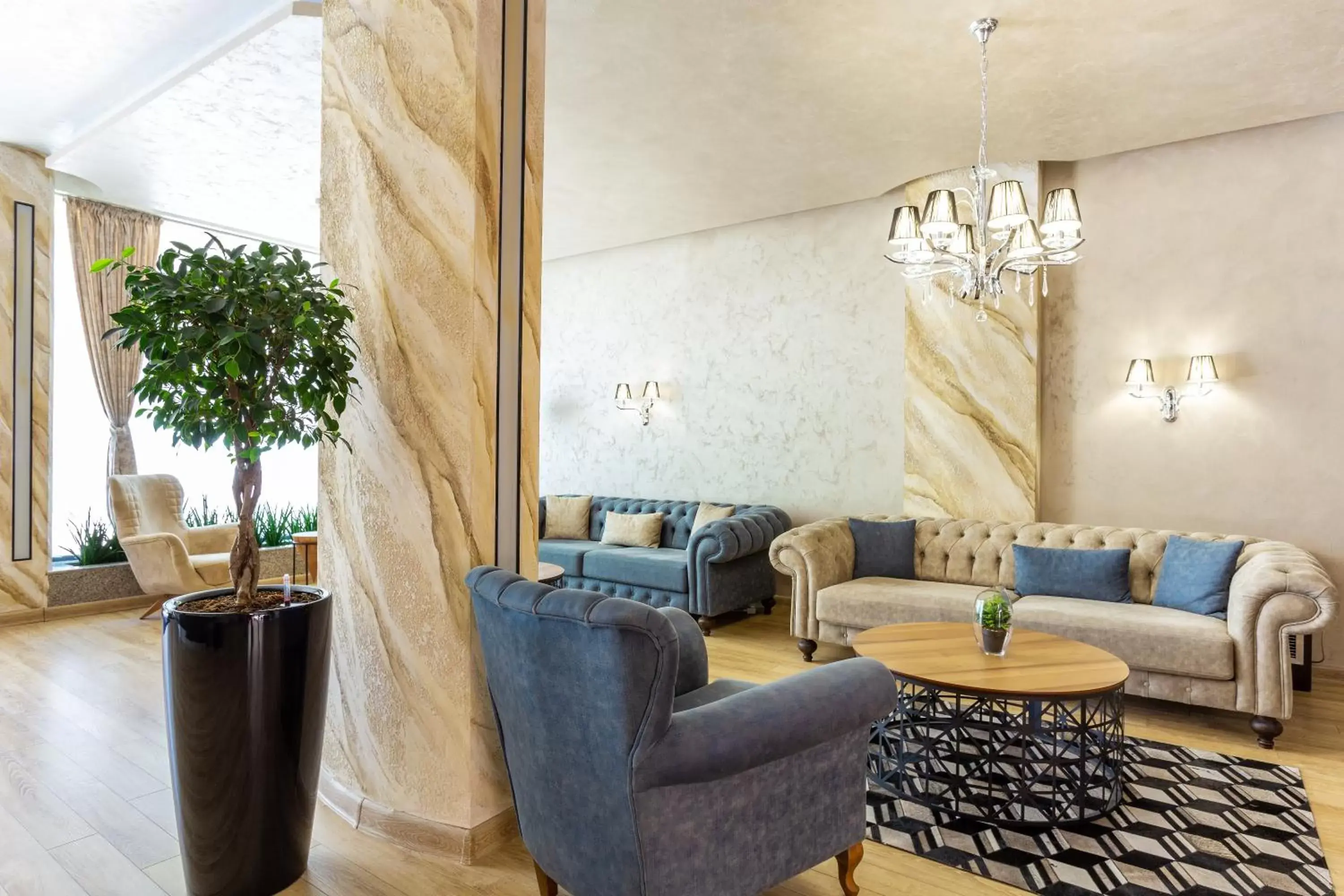 Lounge or bar, Seating Area in City Avenue Hotel by HMG