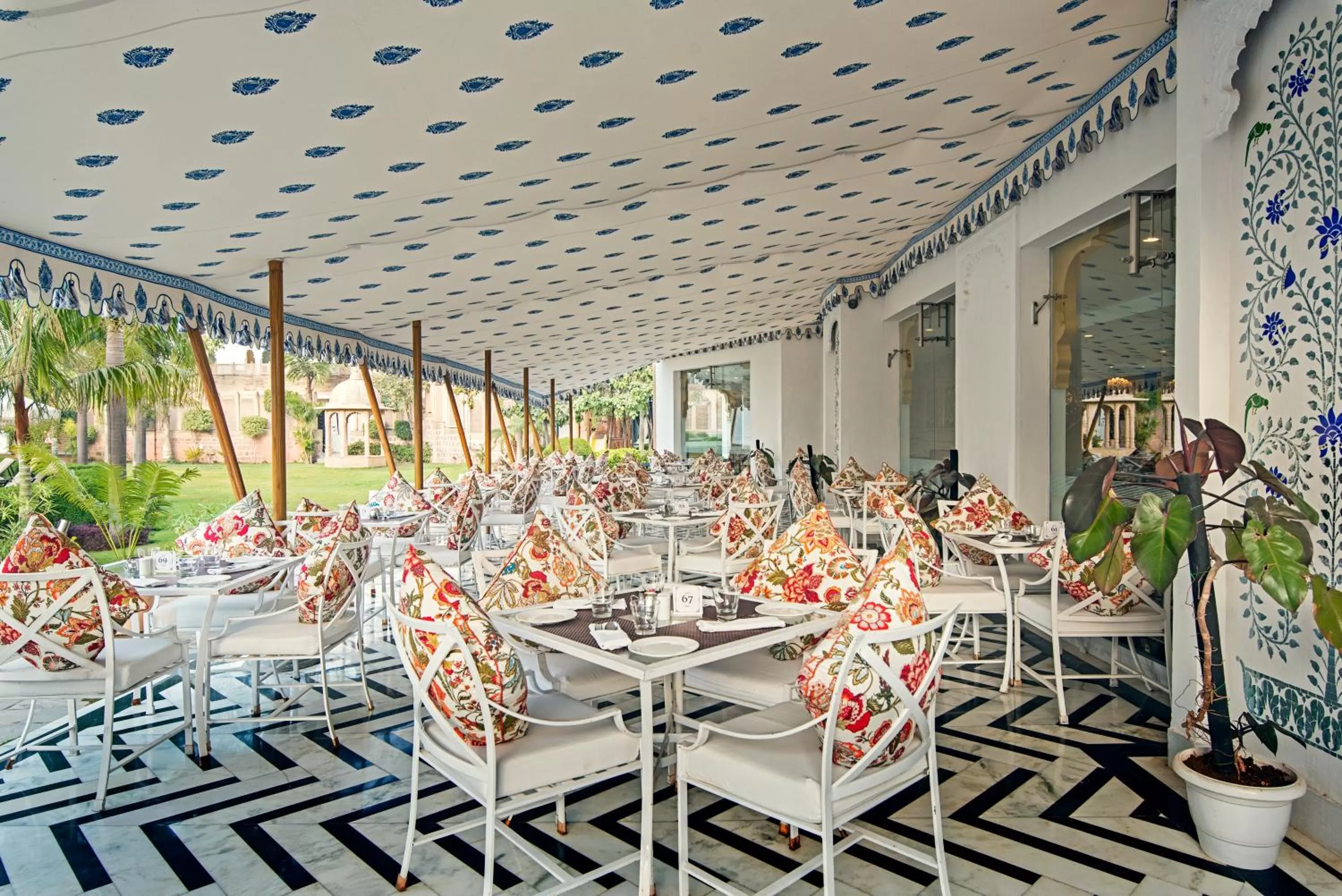 Restaurant/places to eat in Radisson Blu Udaipur Palace Resort & Spa