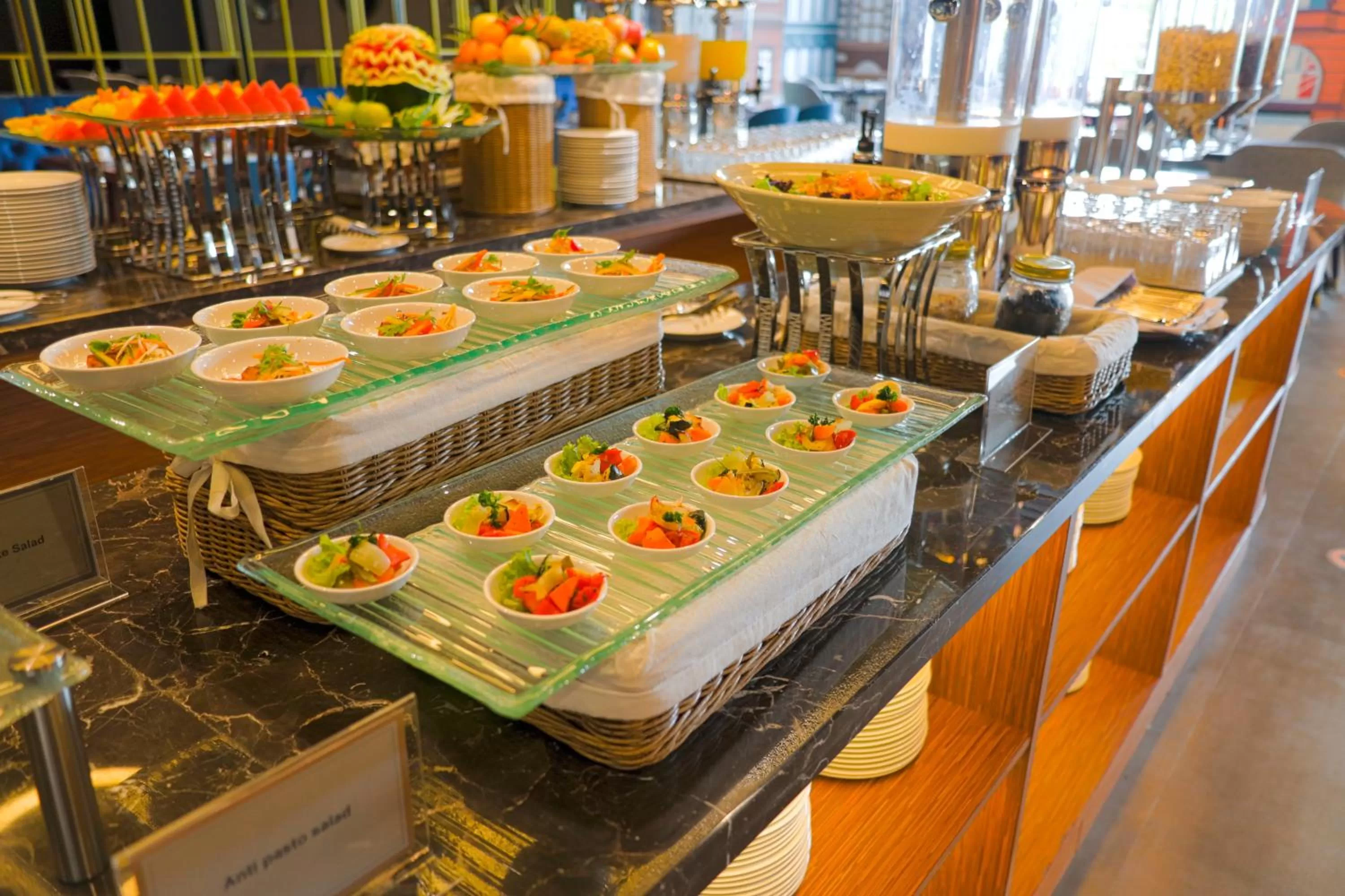 Breakfast in Grand Swiss-Belhotel Darmo