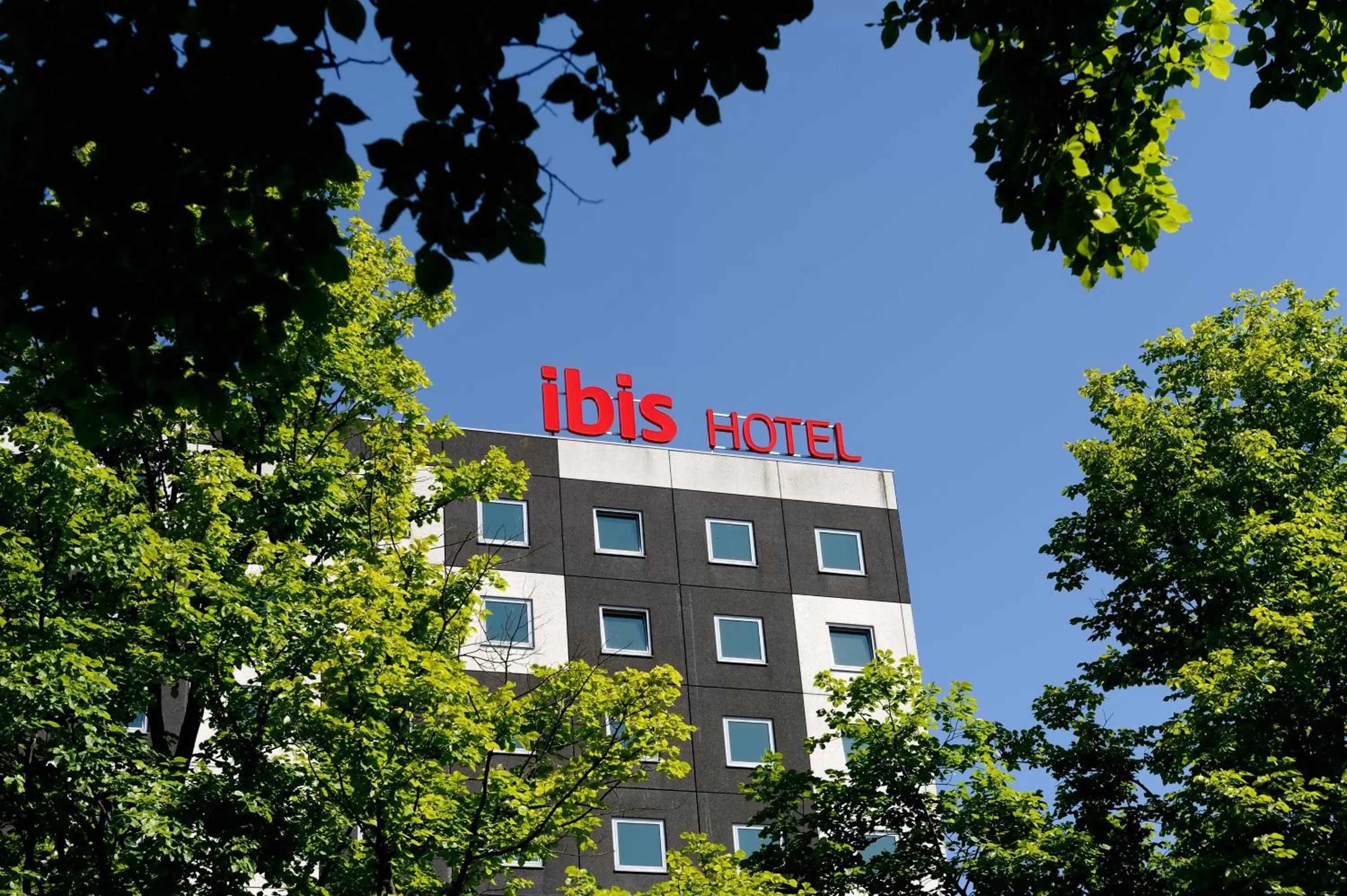 Facade/entrance in ibis Amsterdam City West