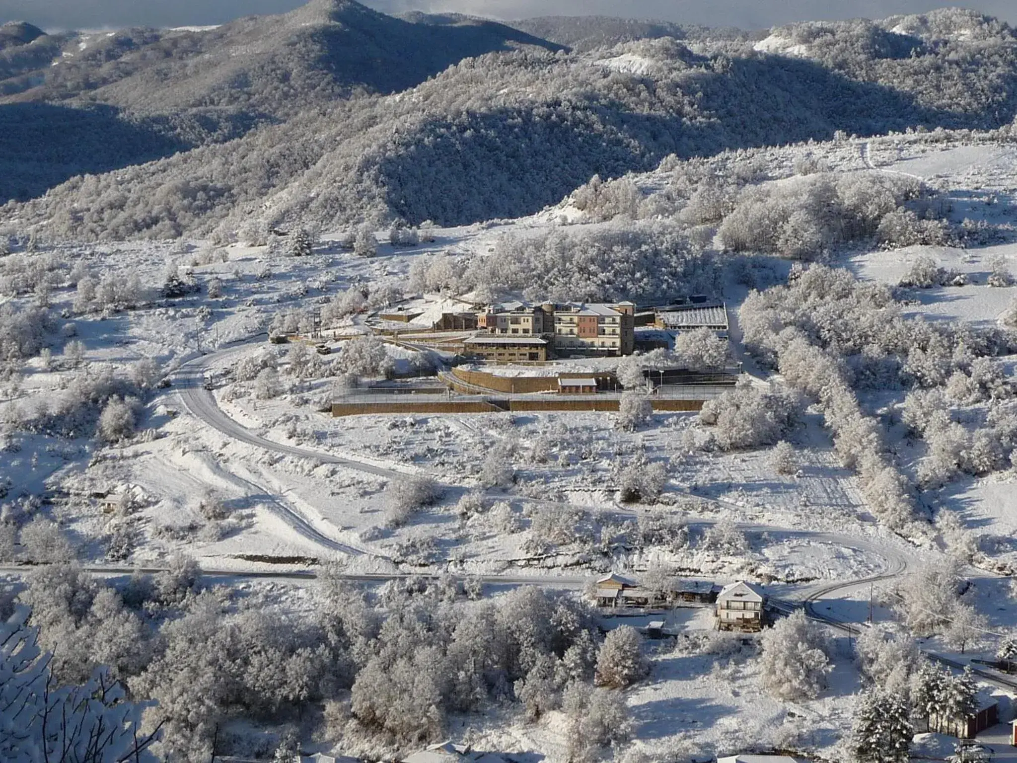 Winter in Afkos Grammos Resort