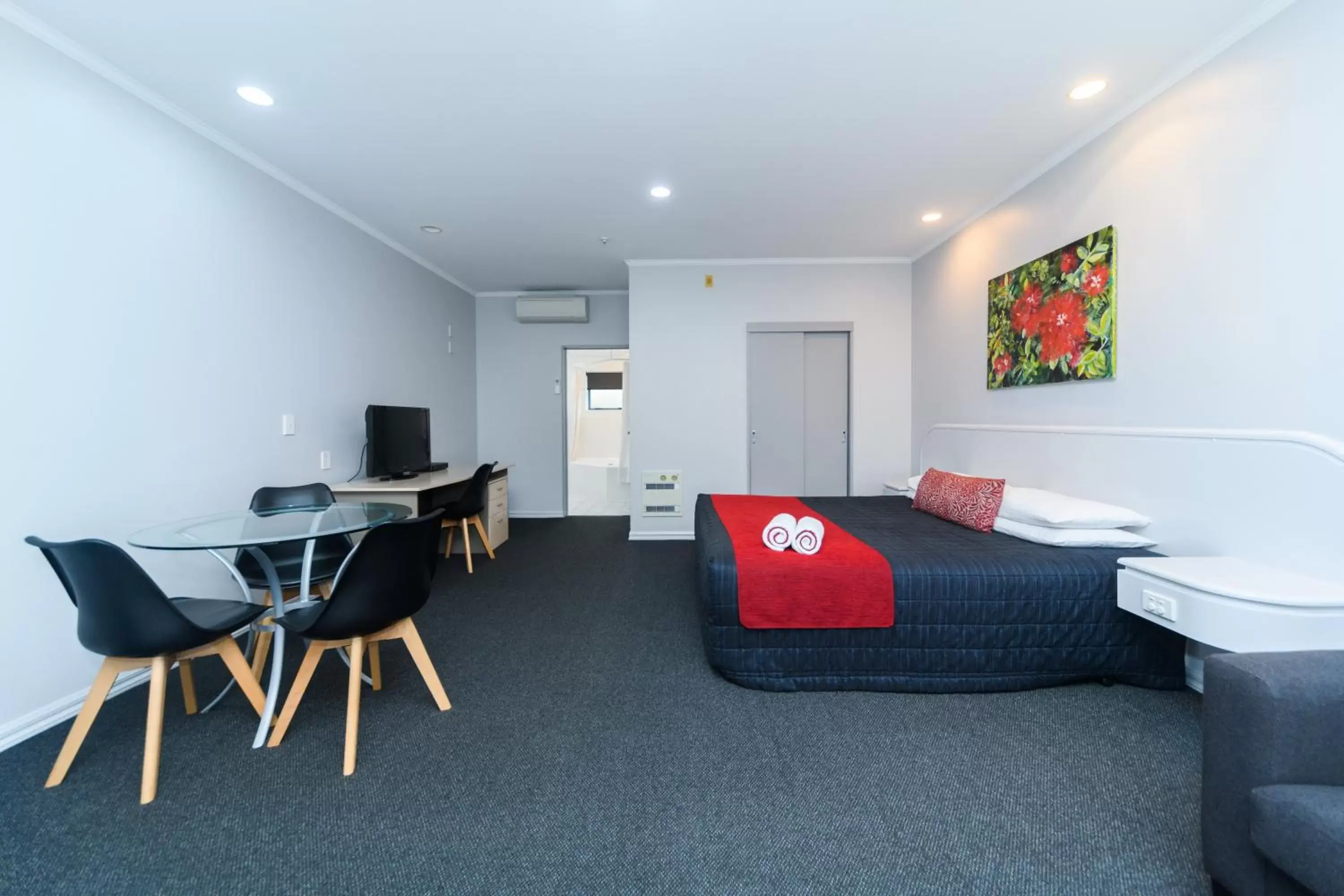 Dining area in Aubyn Court Spa Motel