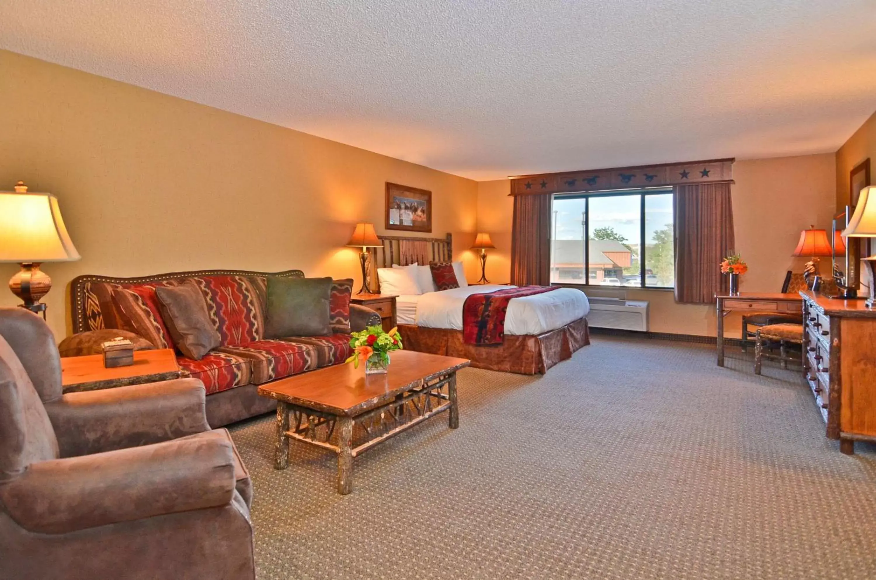 Photo of the whole room, Seating Area in Best Western Plus Kelly Inn & Suites