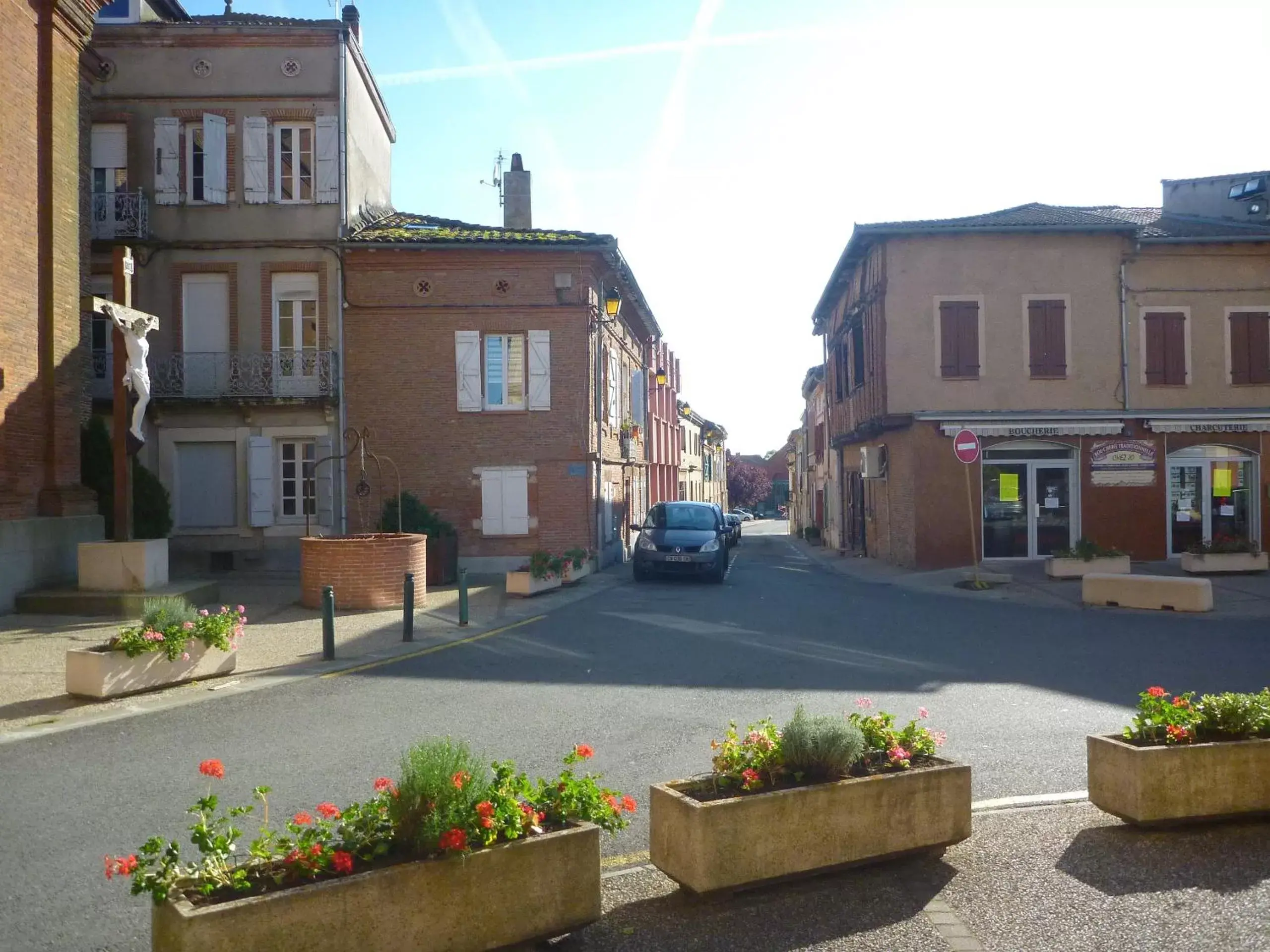 Neighbourhood in Au coeur de Montastruc-la-Conseillère - Chambres d'hôtes