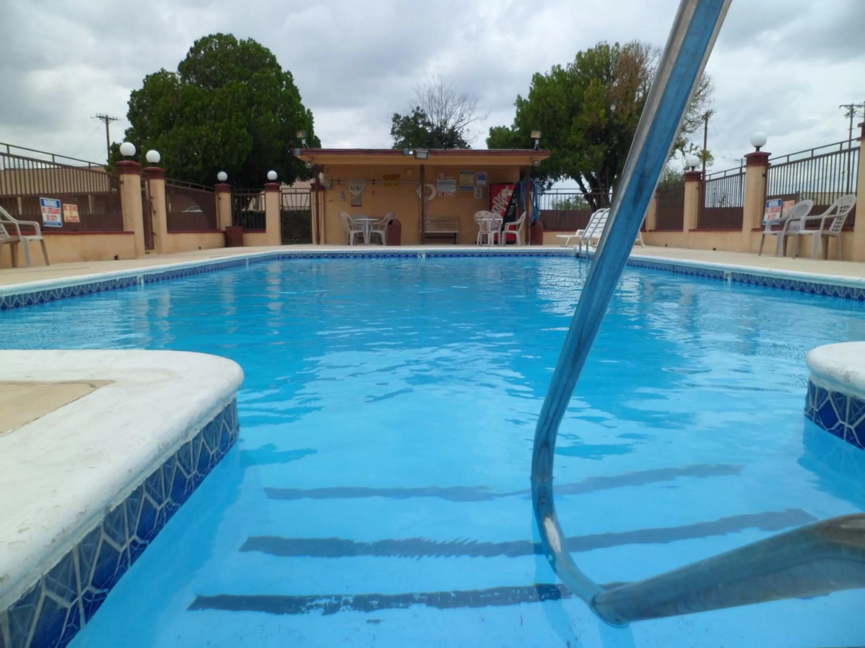 Swimming pool in Carlsbad Inn , New Mexico