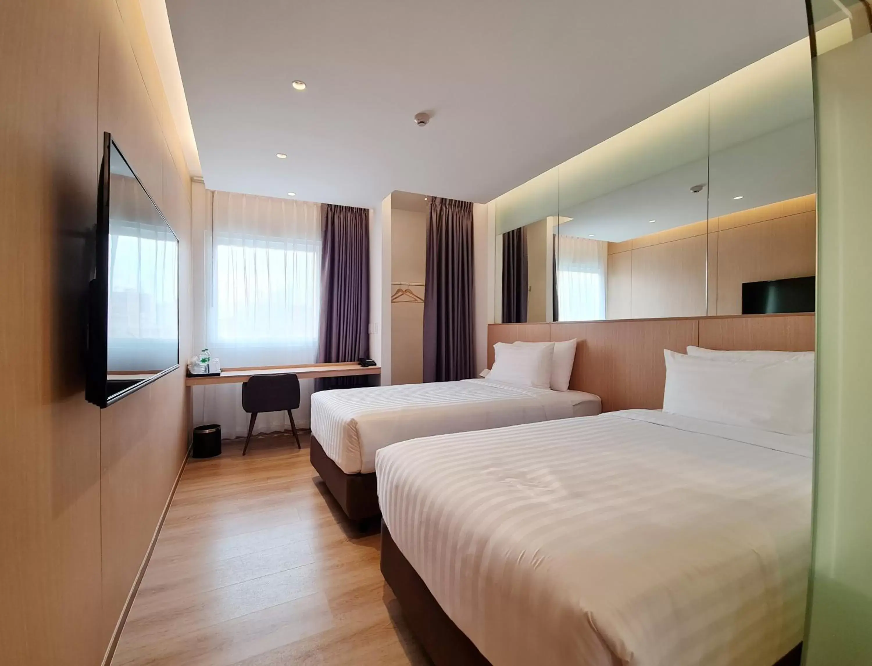 Photo of the whole room, Bed in Mintel Huamark Photo of the whole room, Bed in Mintel Huamark