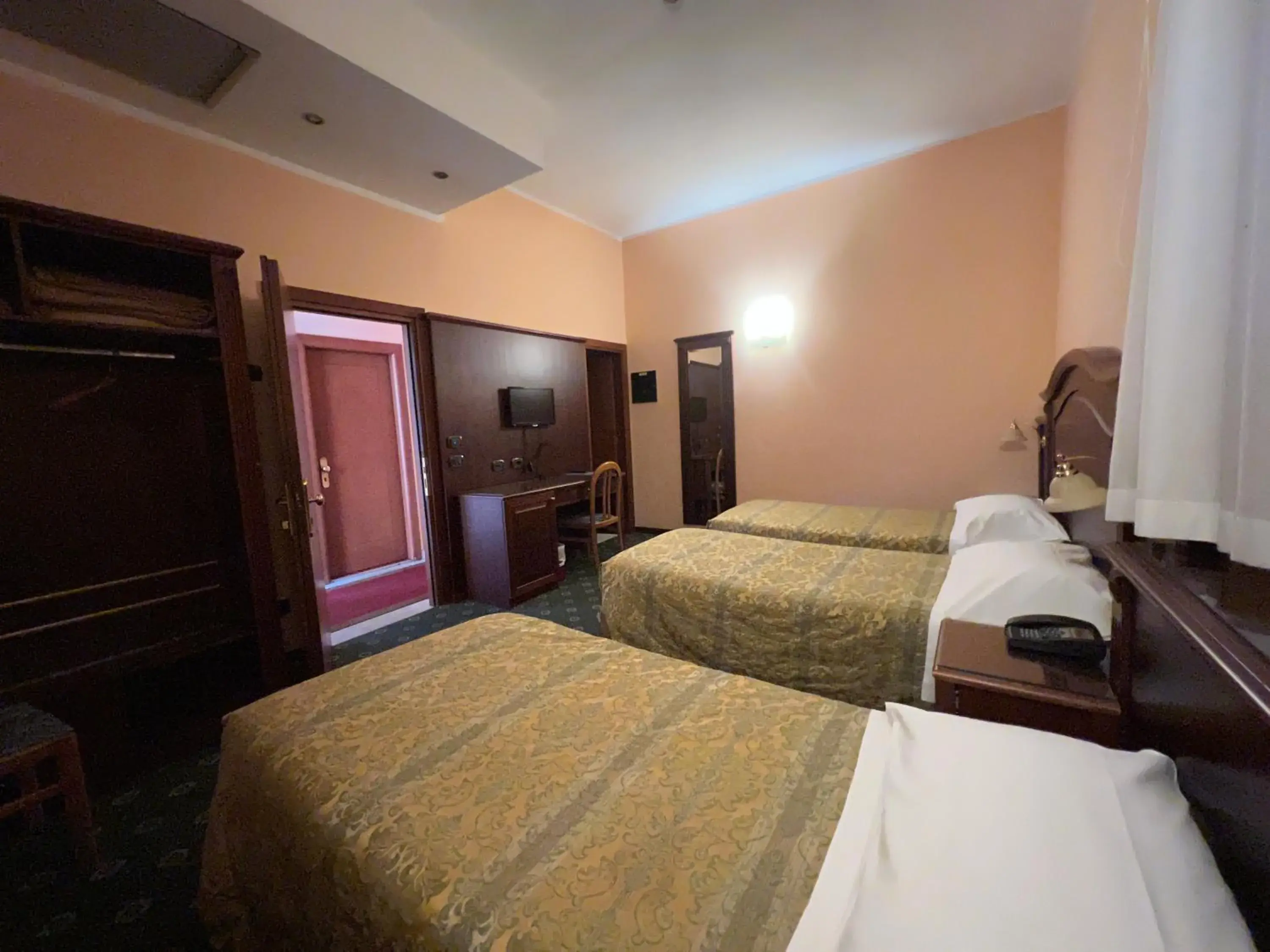 Bed in Hotel Valganna
