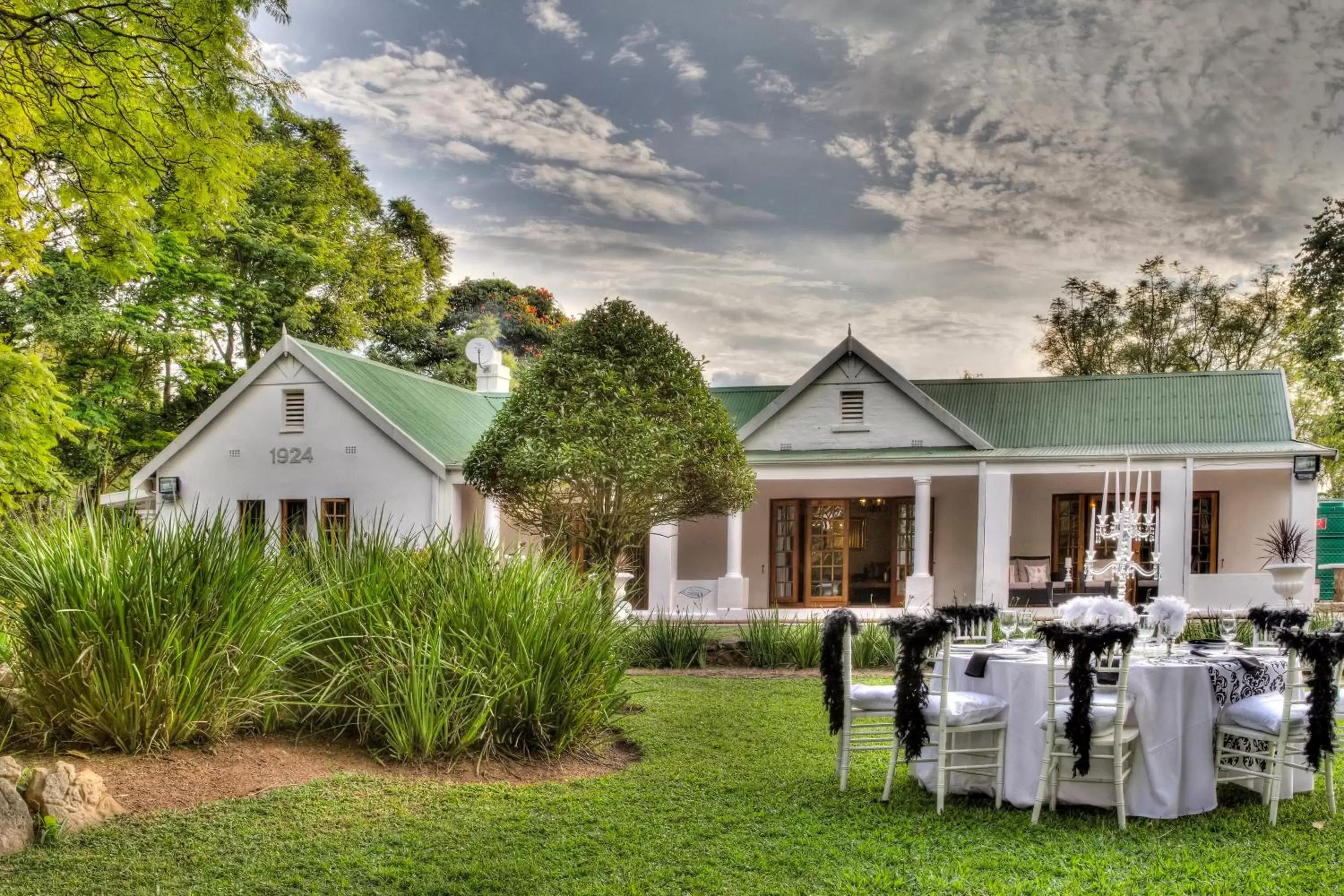 Property Building in Nut Grove Manor Boutique Hotel