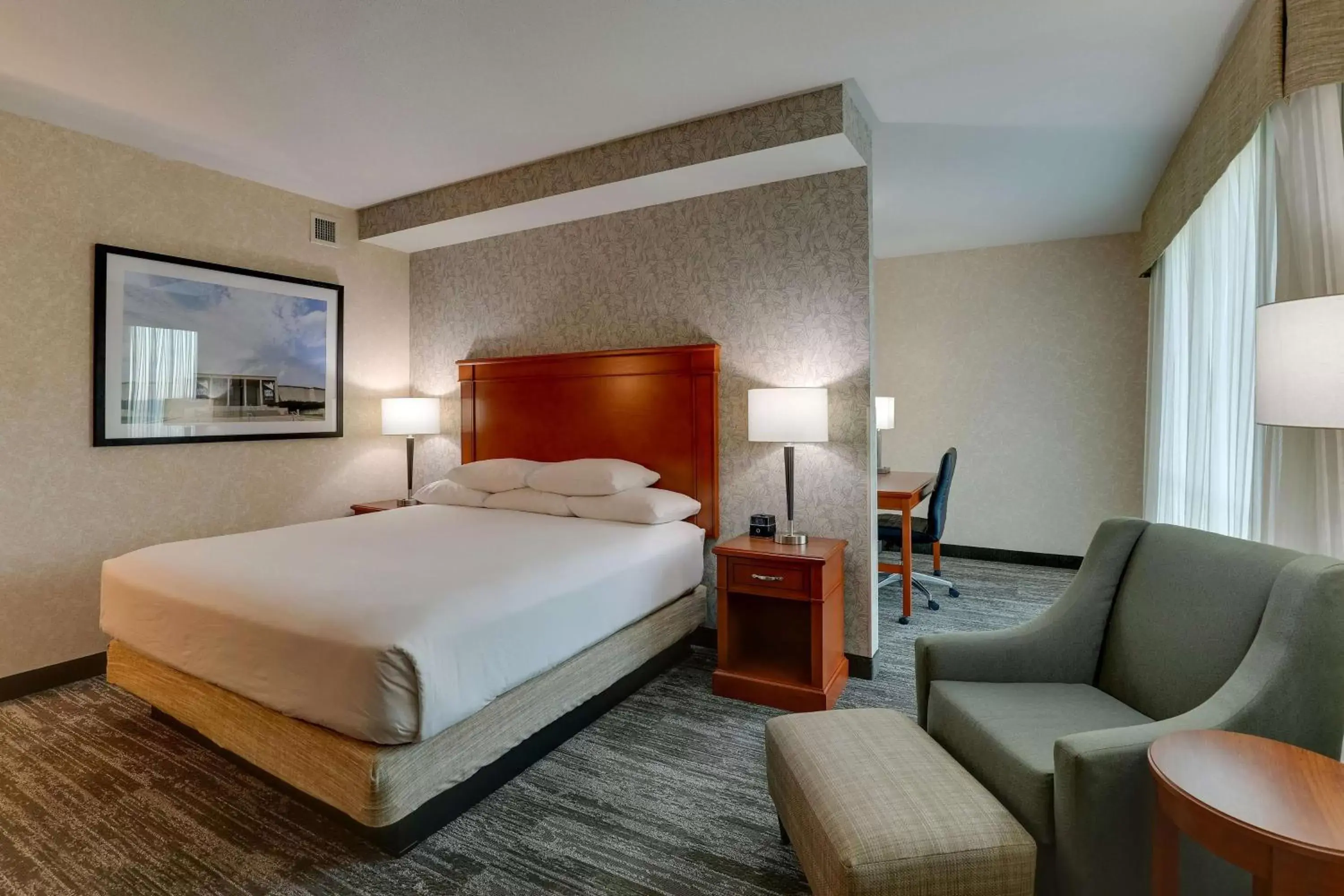 Bedroom, Bed in Drury Inn & Suites Independence Kansas City