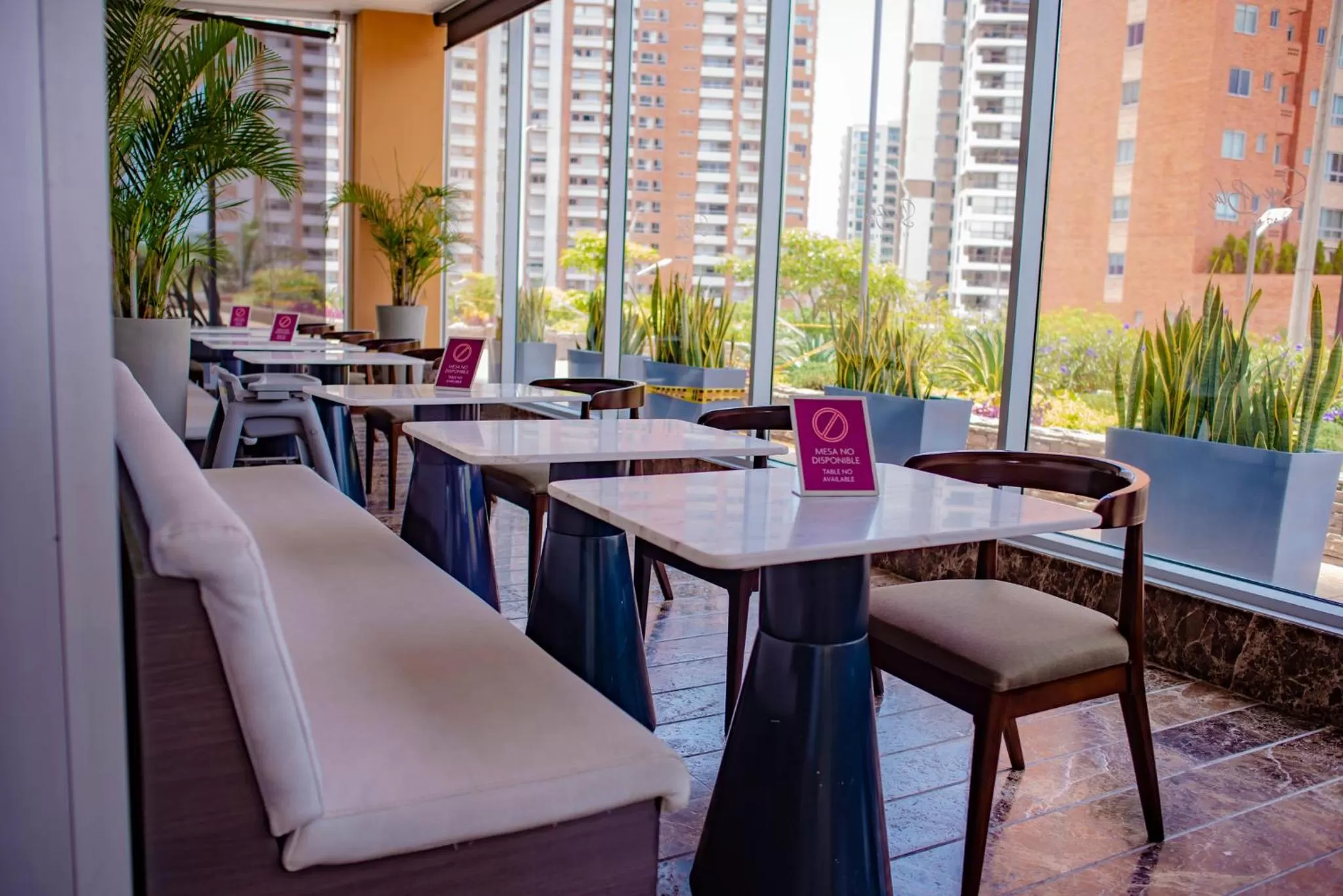 Restaurant/places to eat in Crowne Plaza Barranquilla by IHG