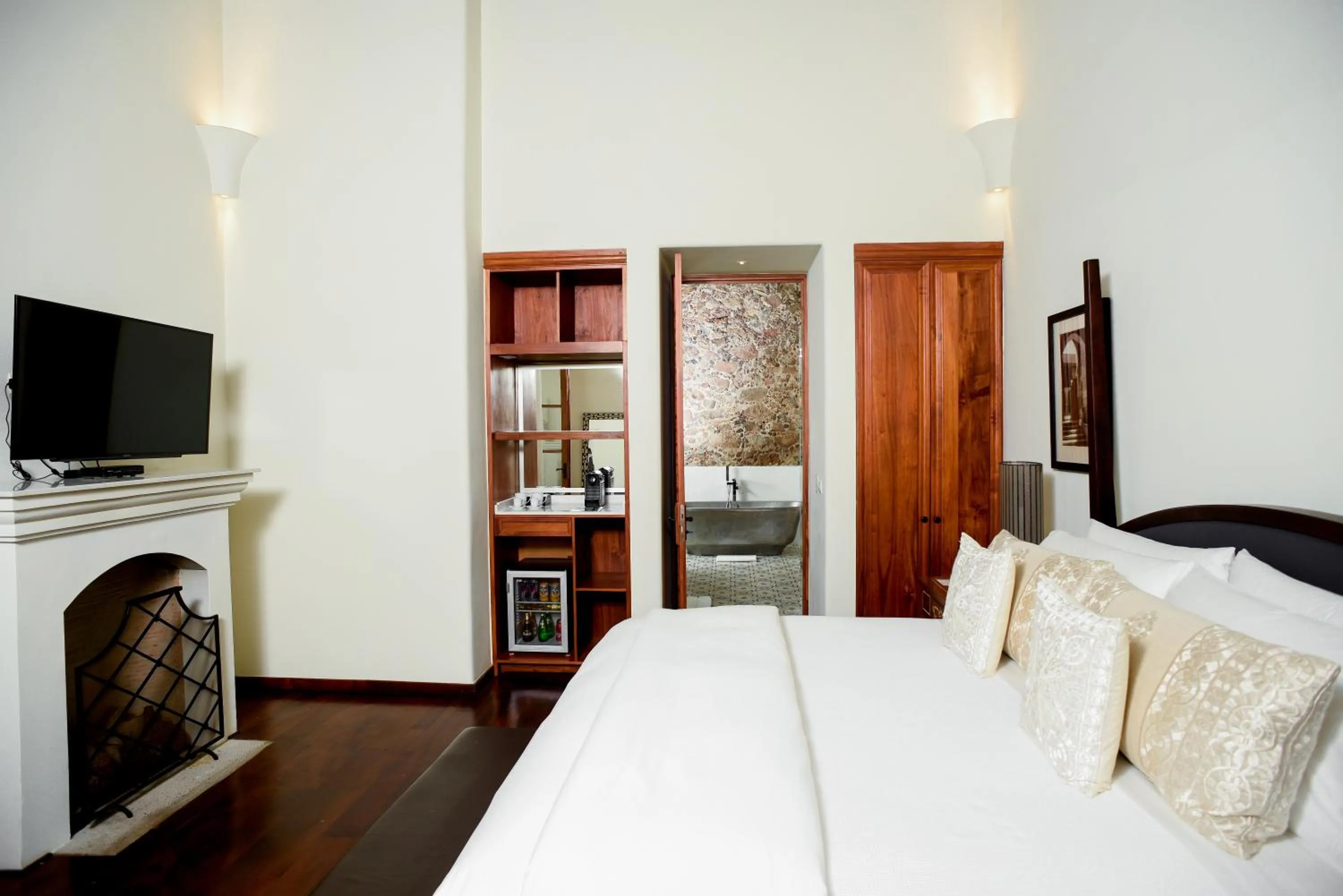 Bedroom, Bed in Hotel Casa Blanca 7