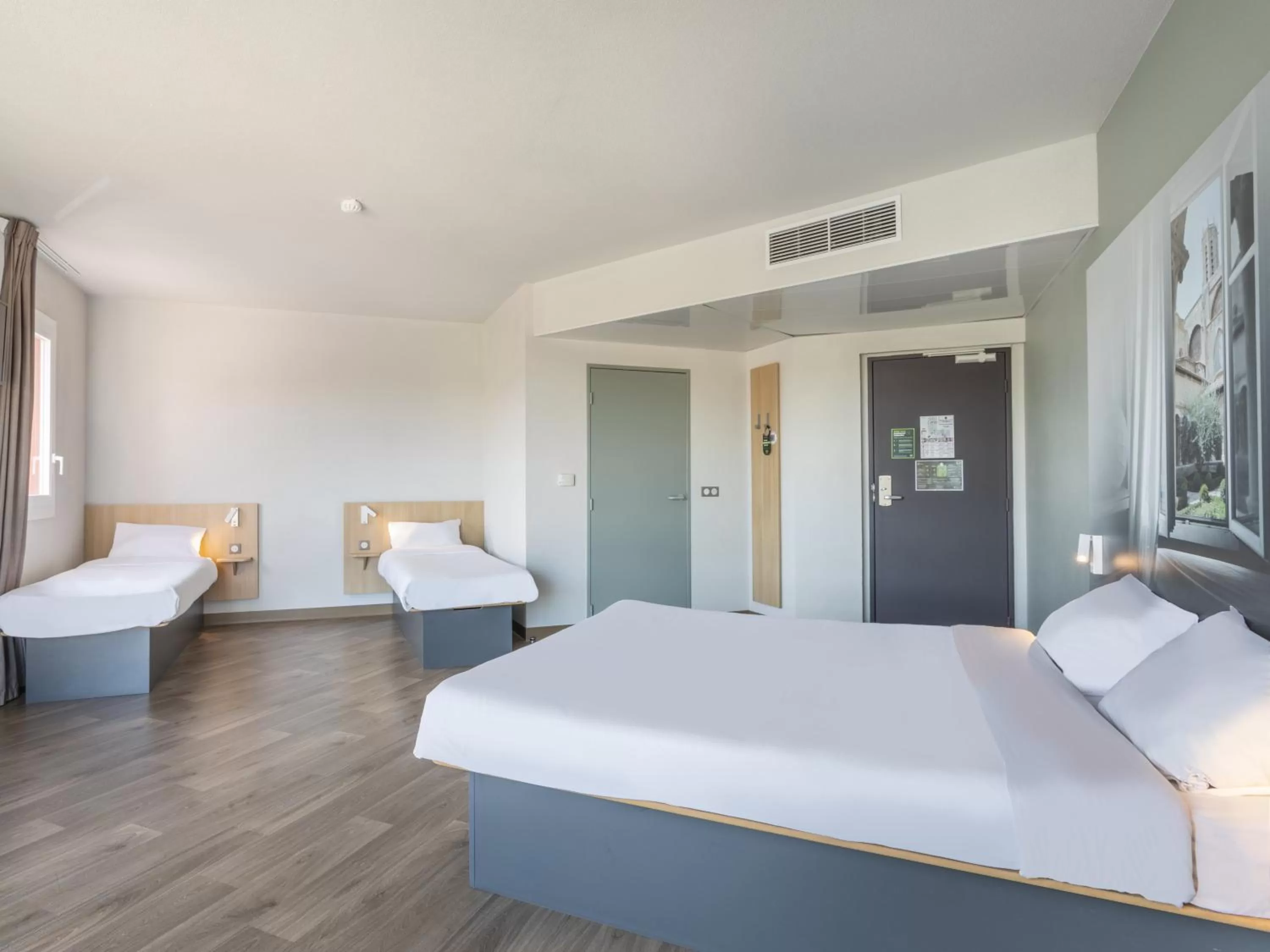 Photo of the whole room, Bed in B&B HOTEL Aix en Provence Venelles