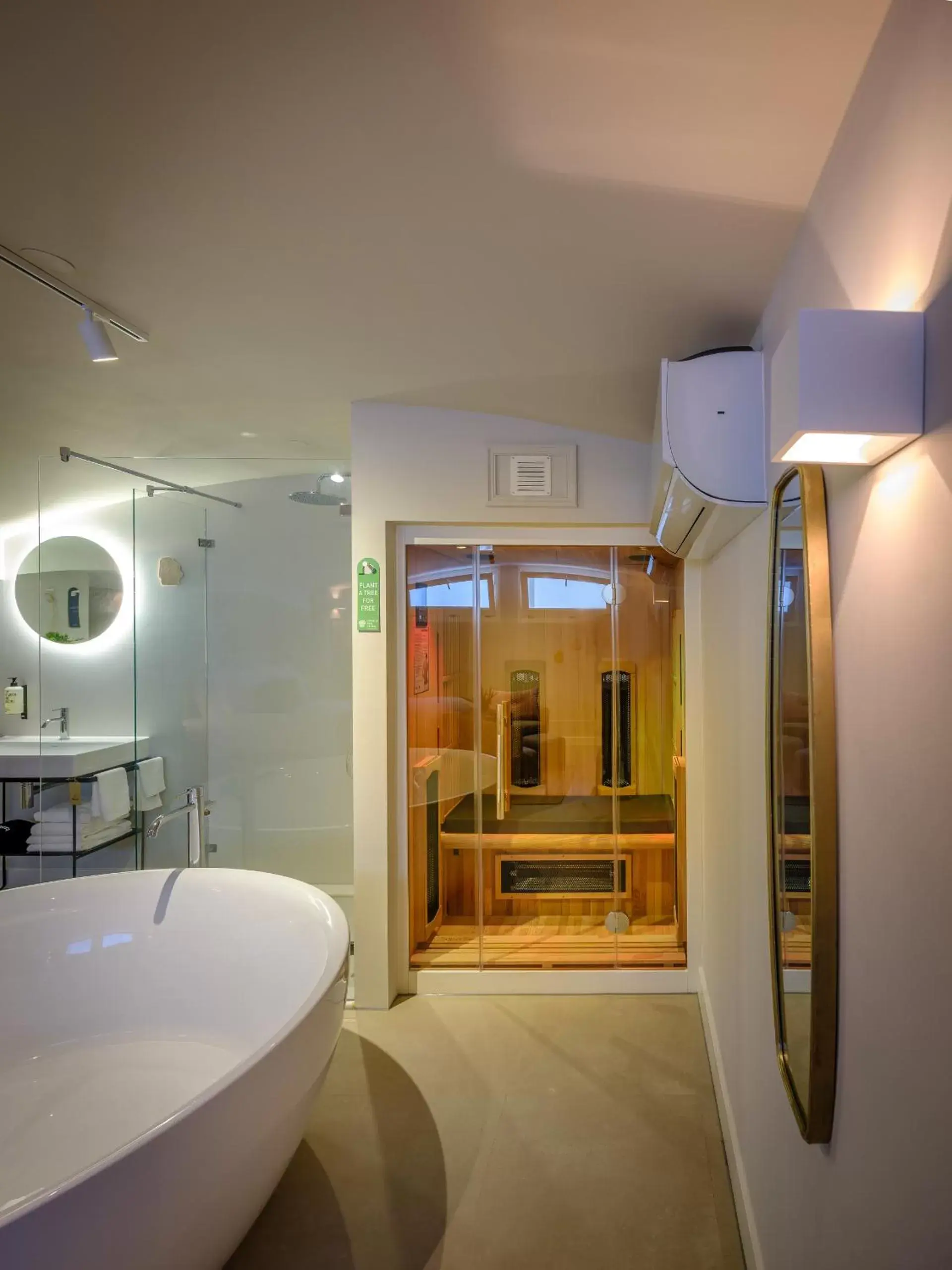 Sauna, Bathroom in FINCH Boutique Hotel, downtown