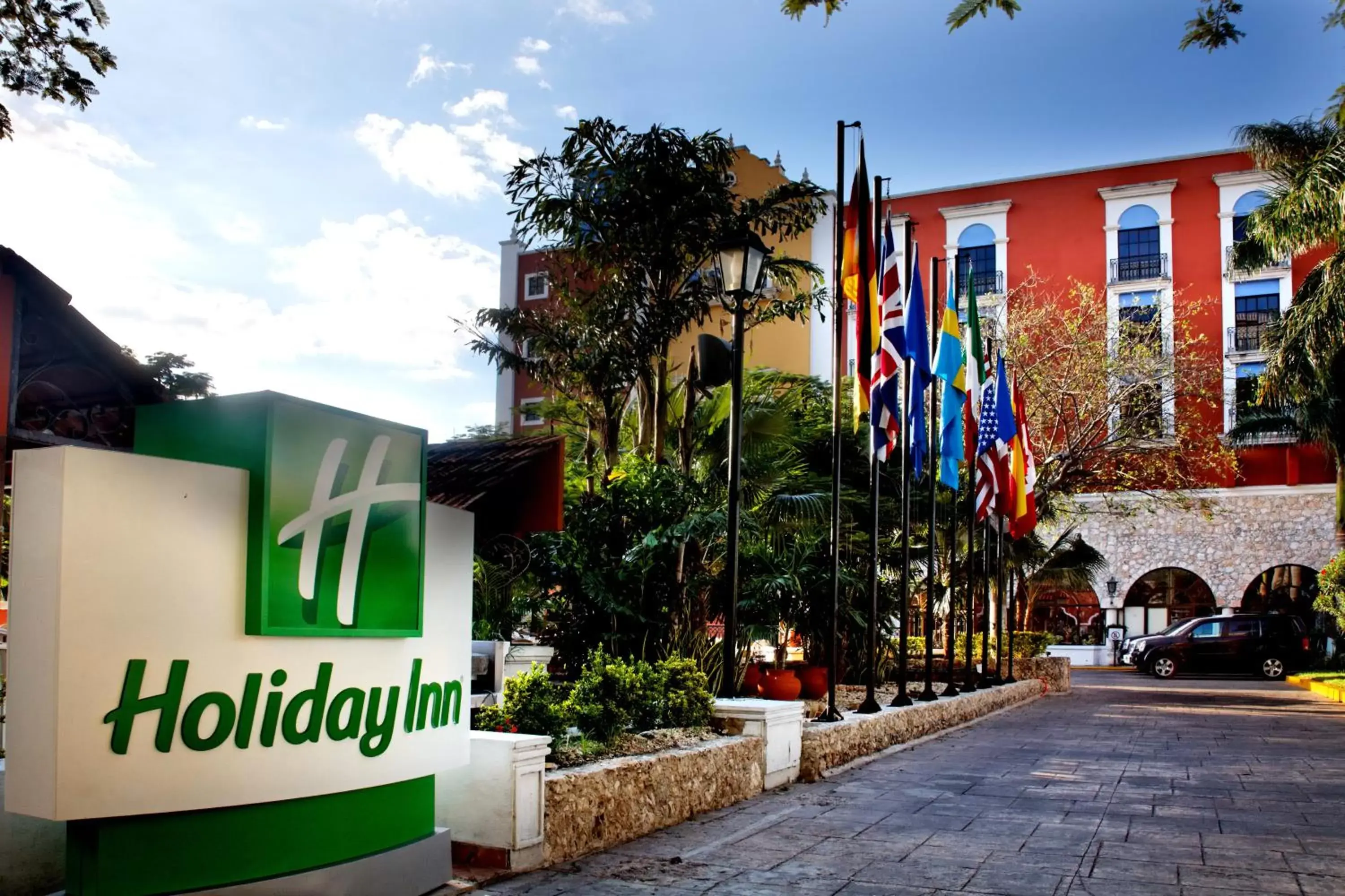 Property Building in Holiday Inn Merida, an IHG Hotel